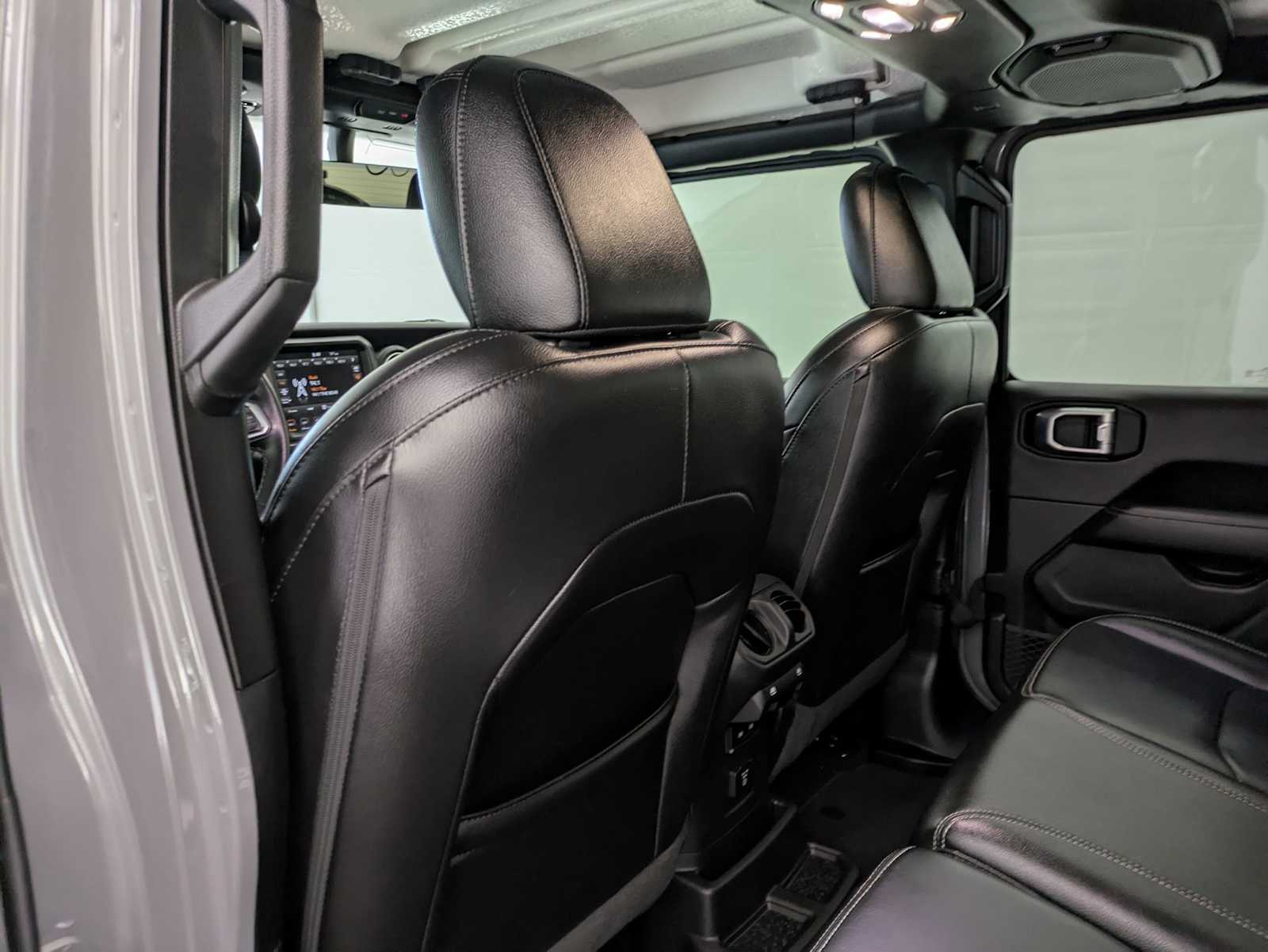 2021 Jeep Wrangler Sahara 18