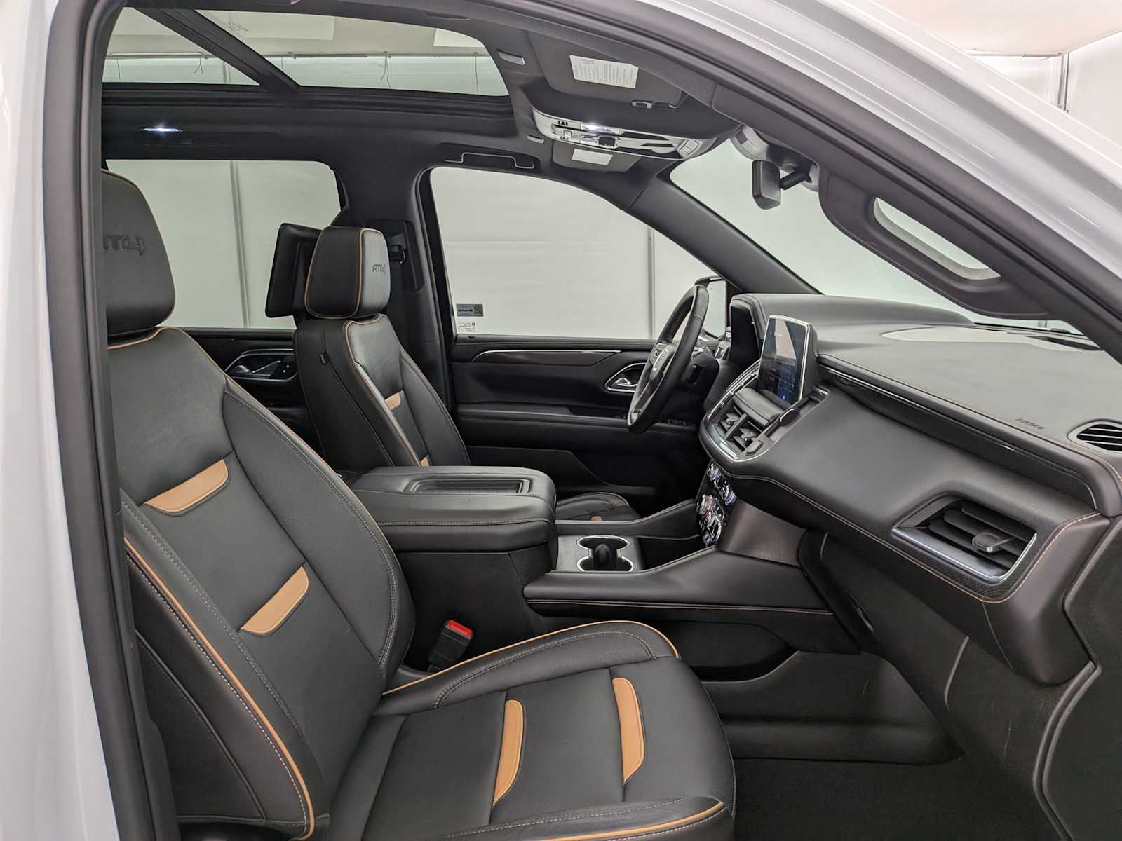 Thumbnail: 2023 GMC Yukon - 25