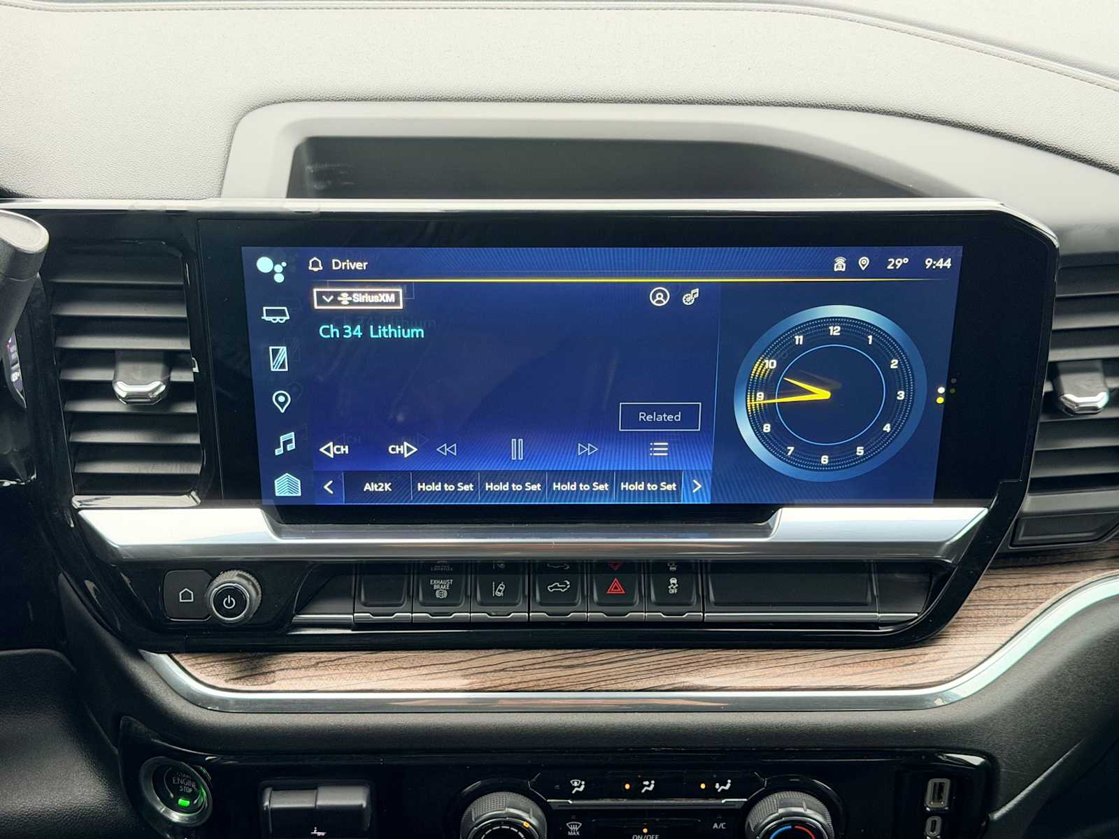 Thumbnail: 2024 Chevrolet Silverado 3500 - 28