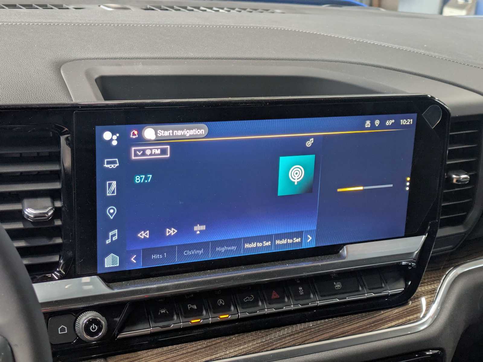 Thumbnail: 2025 Chevrolet Silverado 1500 - 32