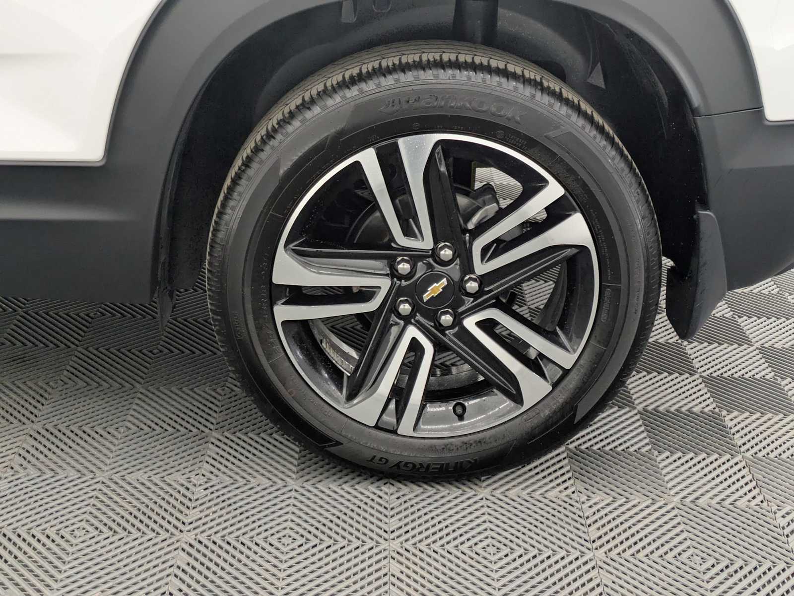 Thumbnail: 2025 Chevrolet TrailBlazer - 14