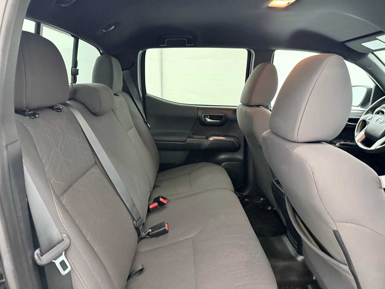 Thumbnail: 2016 Toyota Tacoma - 19