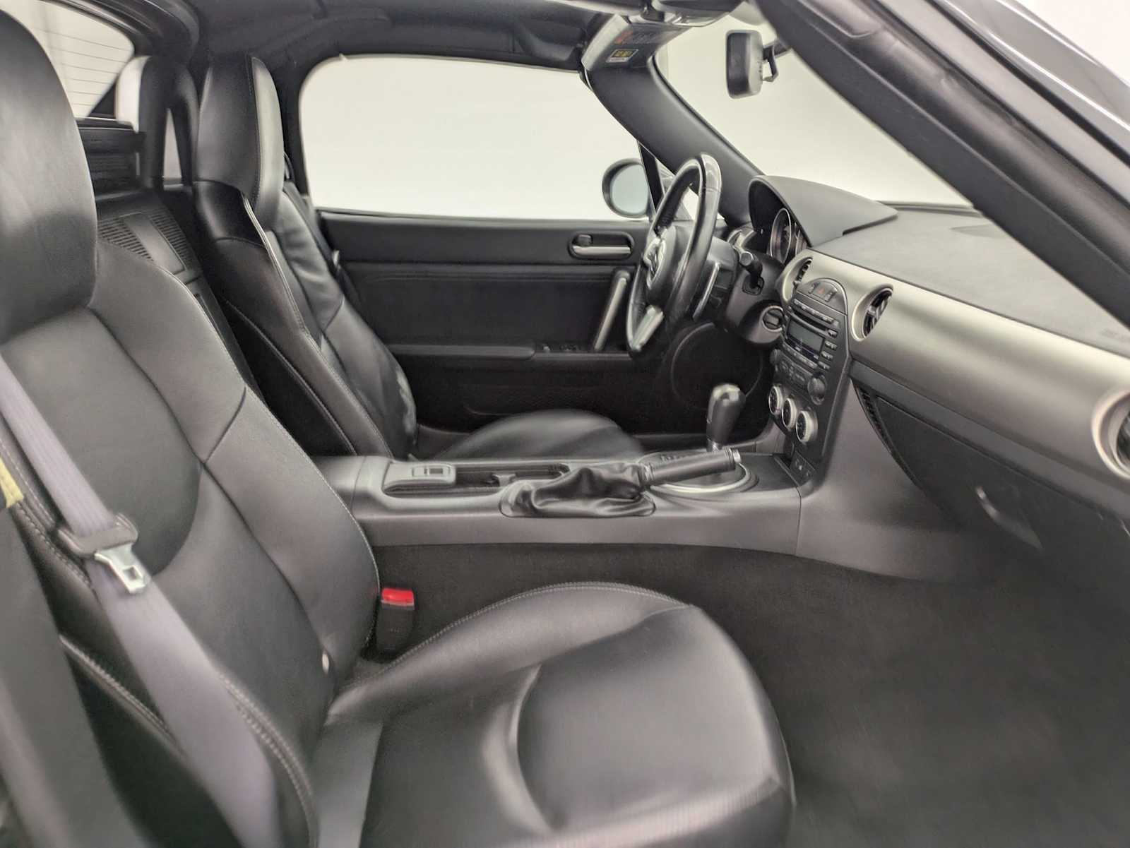 Thumbnail: 2011 Mazda MX-5 Miata - 17