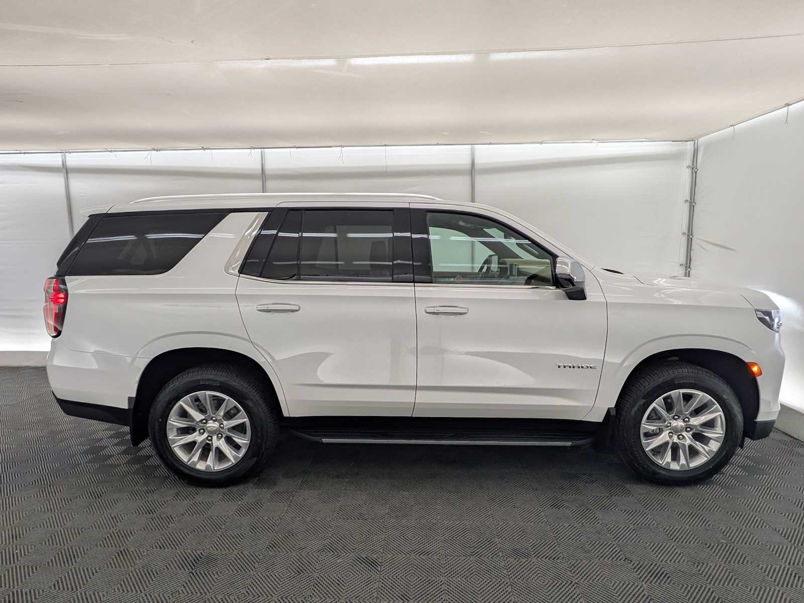 Thumbnail: 2024 Chevrolet Tahoe - 7