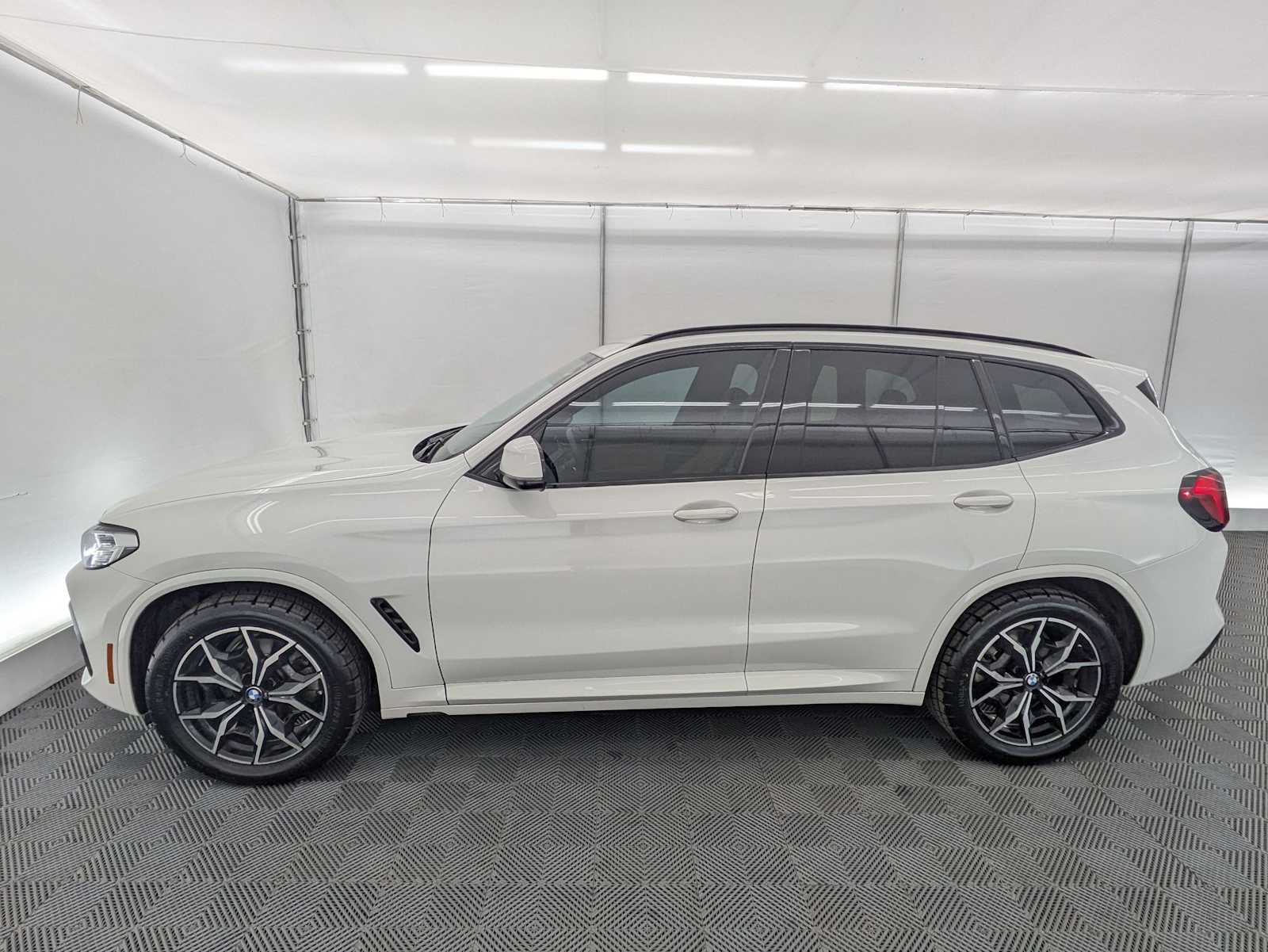 Thumbnail: 2022 BMW X3 - 3