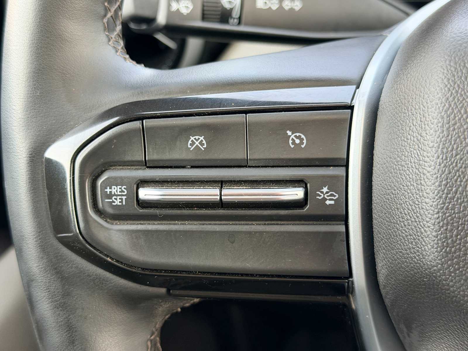 Thumbnail: 2024 Chevrolet Colorado - 25