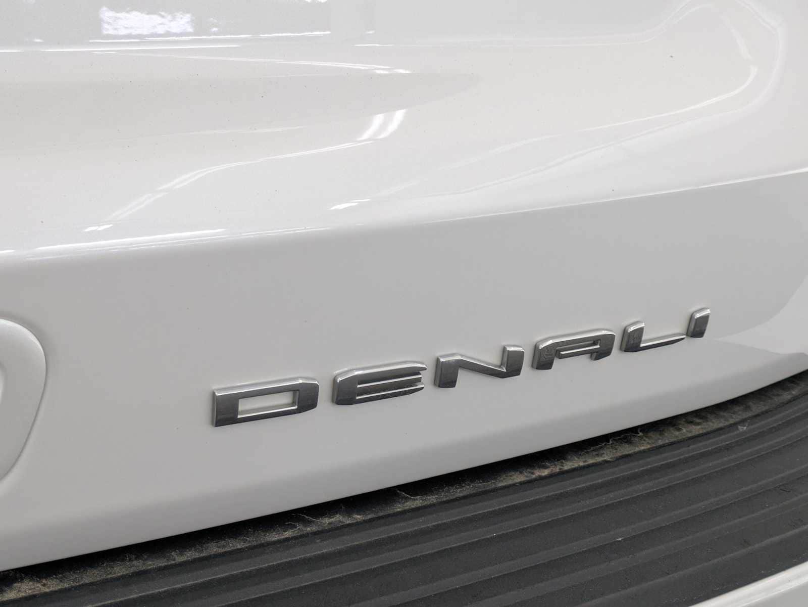 2022 GMC Yukon Denali 15