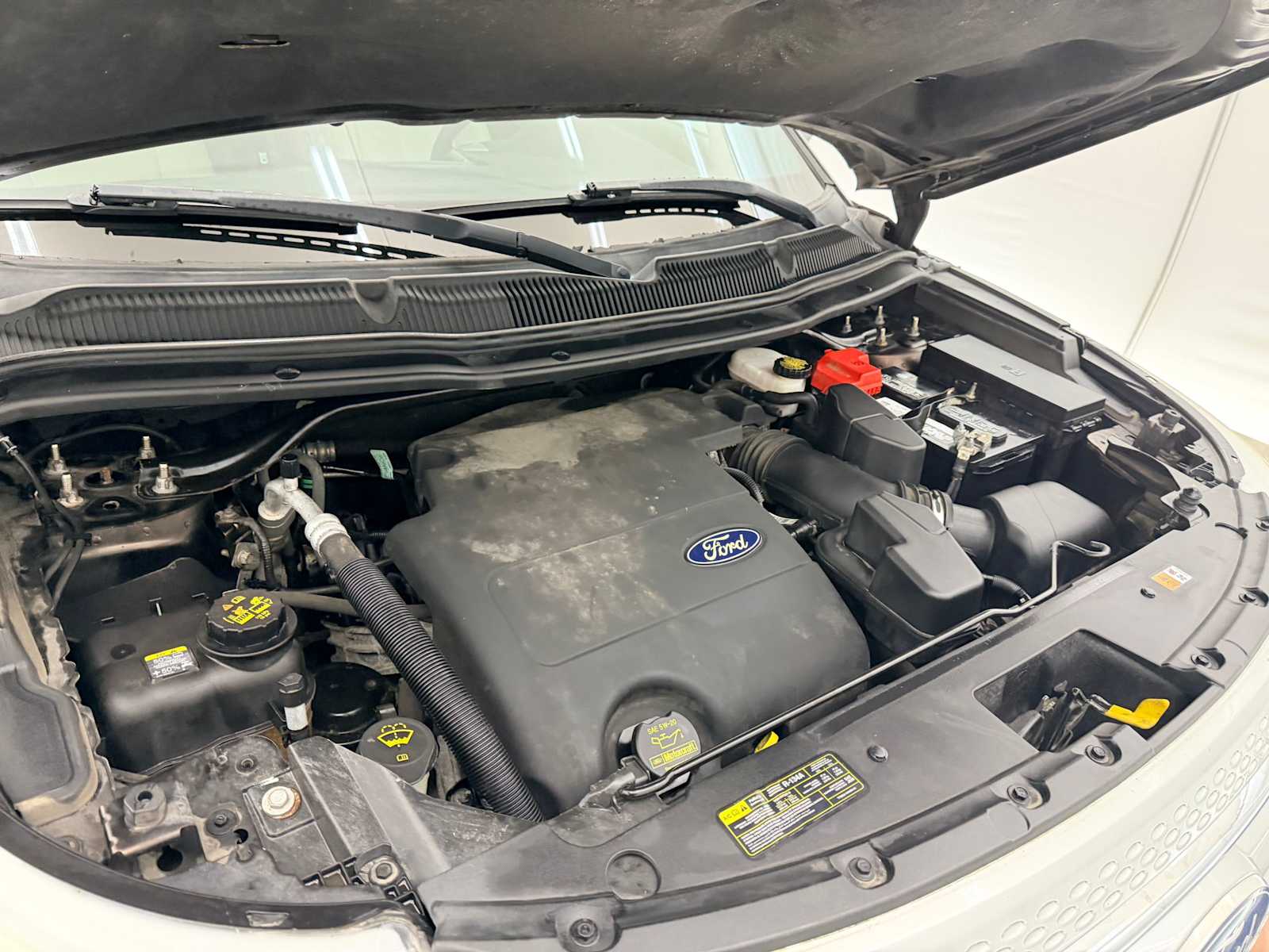 Thumbnail: 2012 Ford Explorer - 15