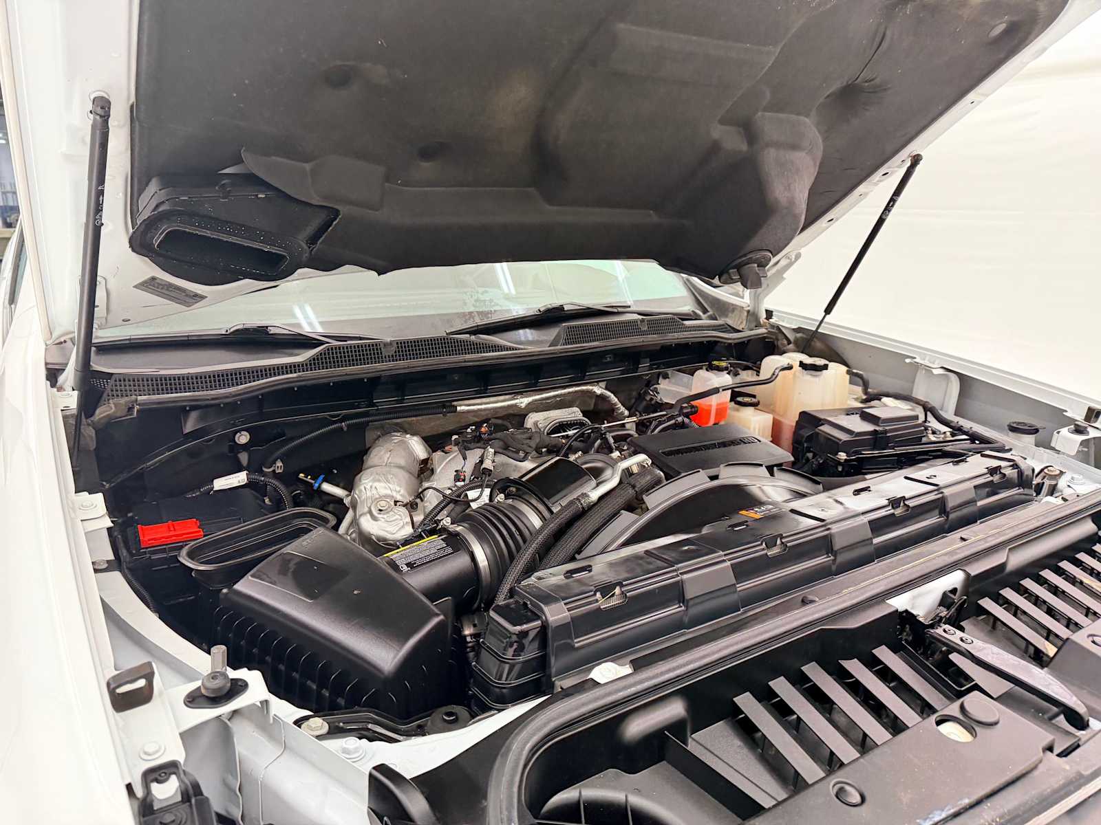 Thumbnail: 2024 Chevrolet Silverado 3500 - 16