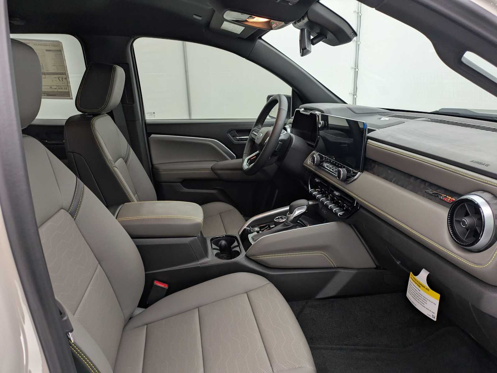 Thumbnail: 2026 Chevrolet Colorado - 24