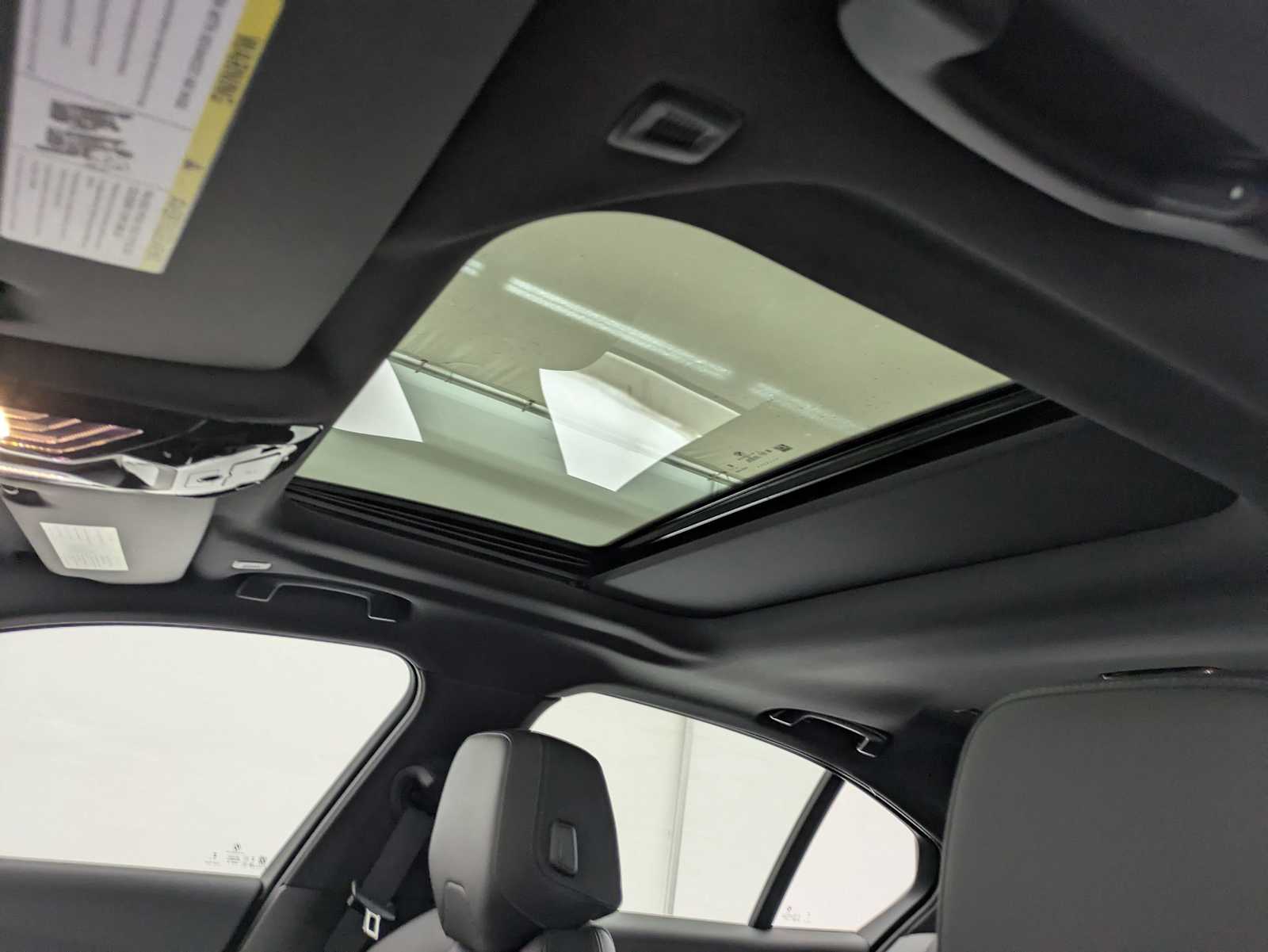 Thumbnail: 2025 BMW 5 Series - 20