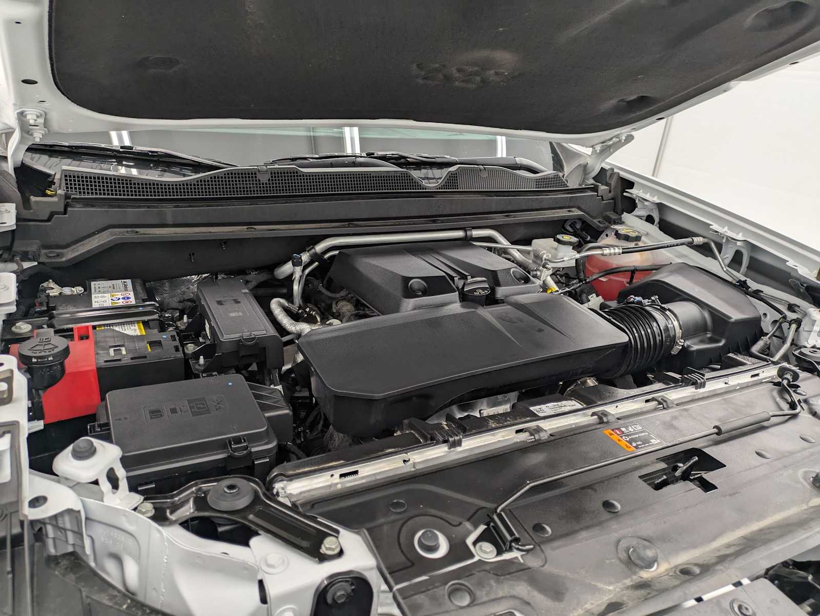 Thumbnail: 2023 Chevrolet Colorado - 16