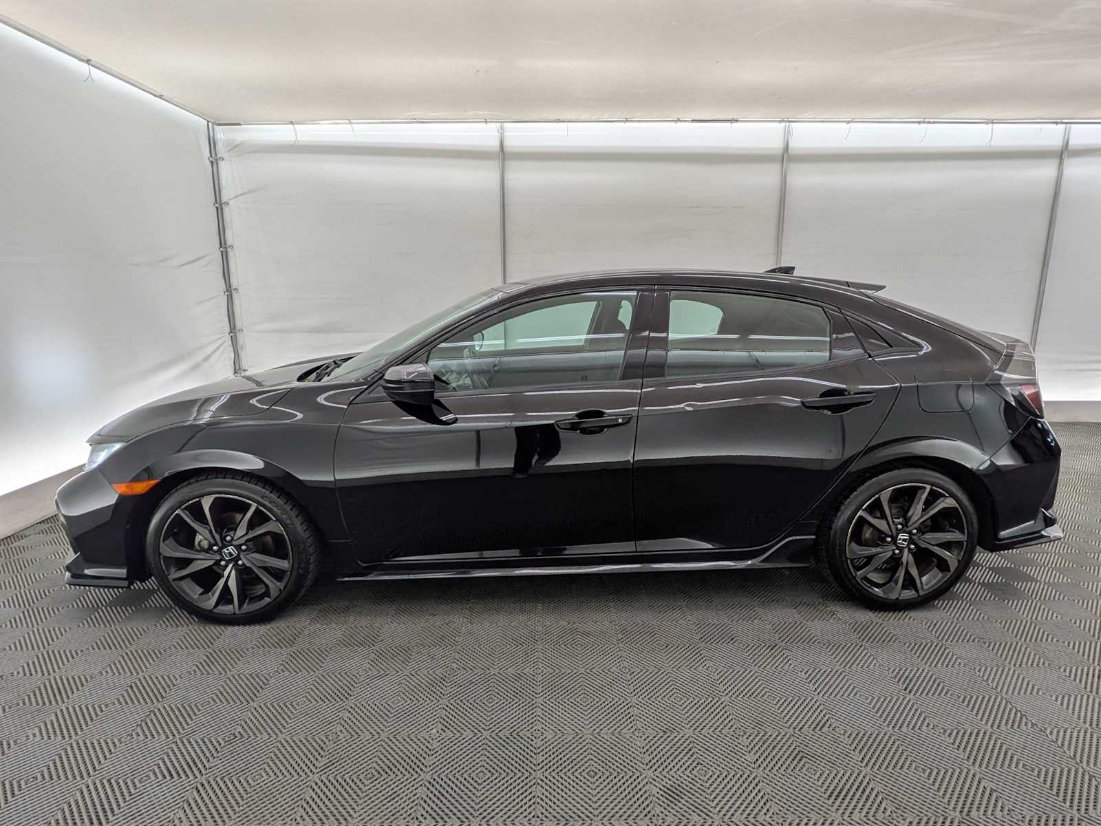 2018 Honda Civic Sport Hatchback photo 3