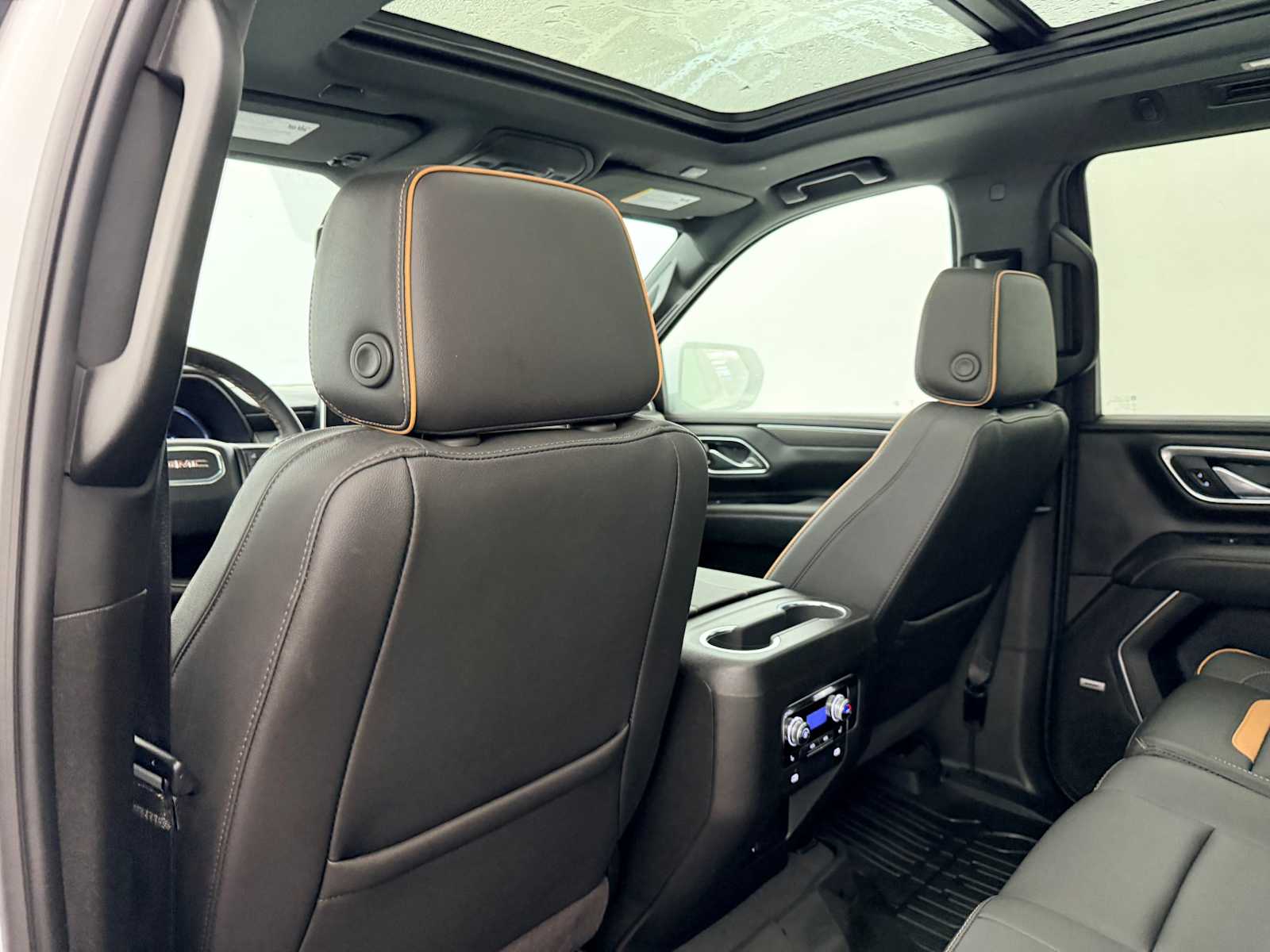 Thumbnail: 2024 GMC Yukon - 21