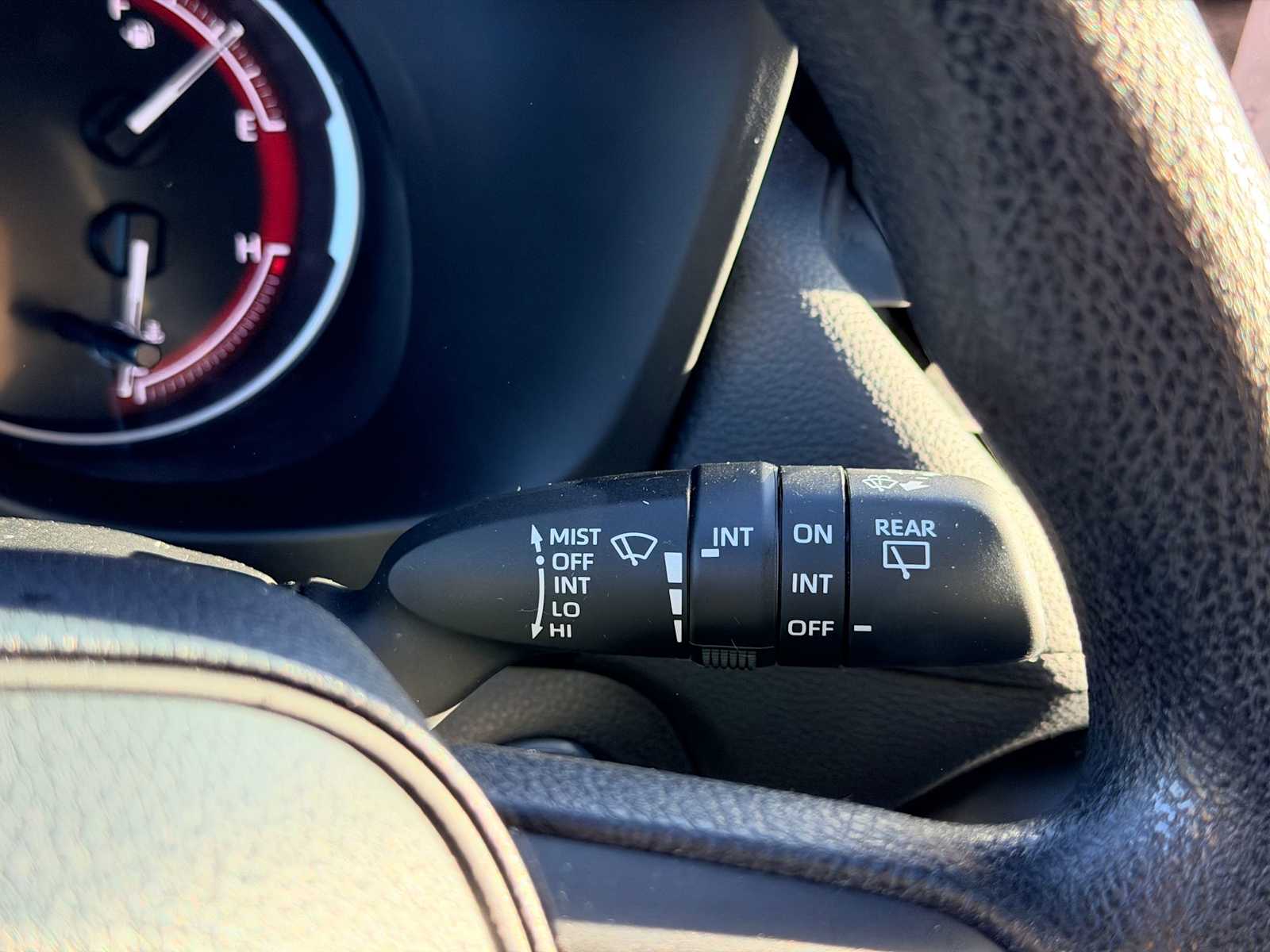 Thumbnail: 2023 Toyota RAV4 - 26