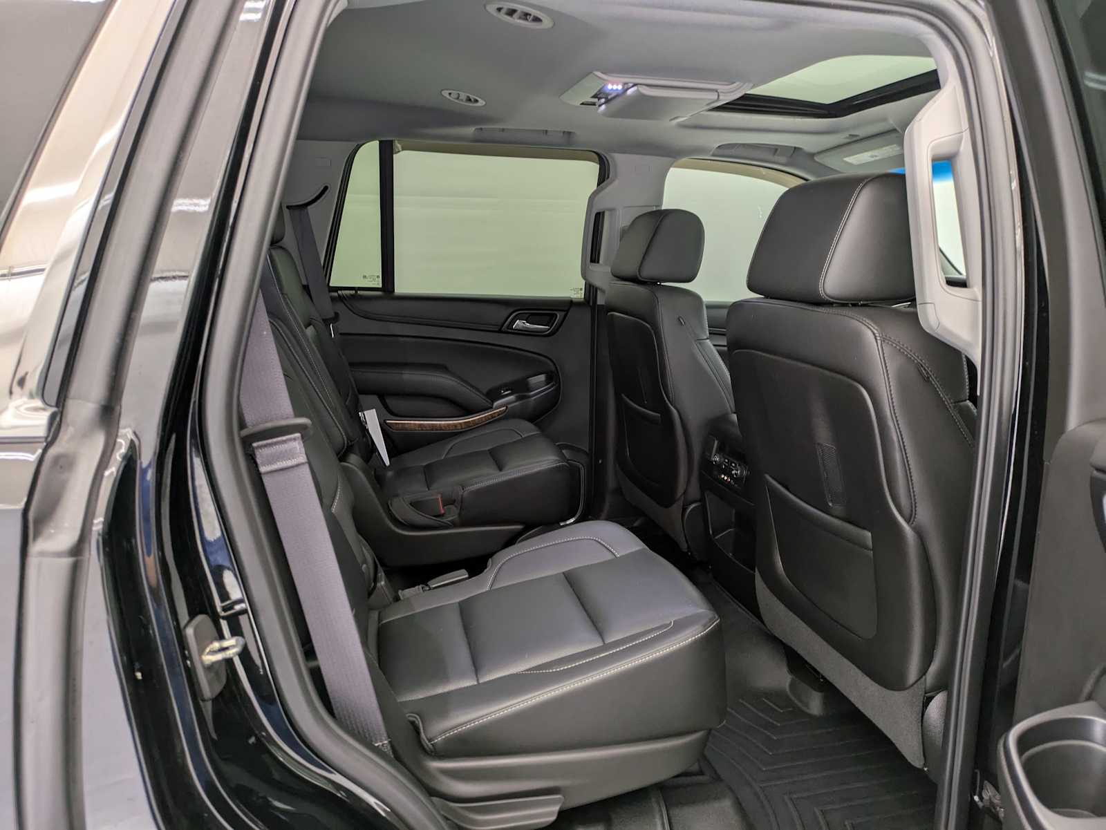 2016 Chevrolet Tahoe LTZ 23