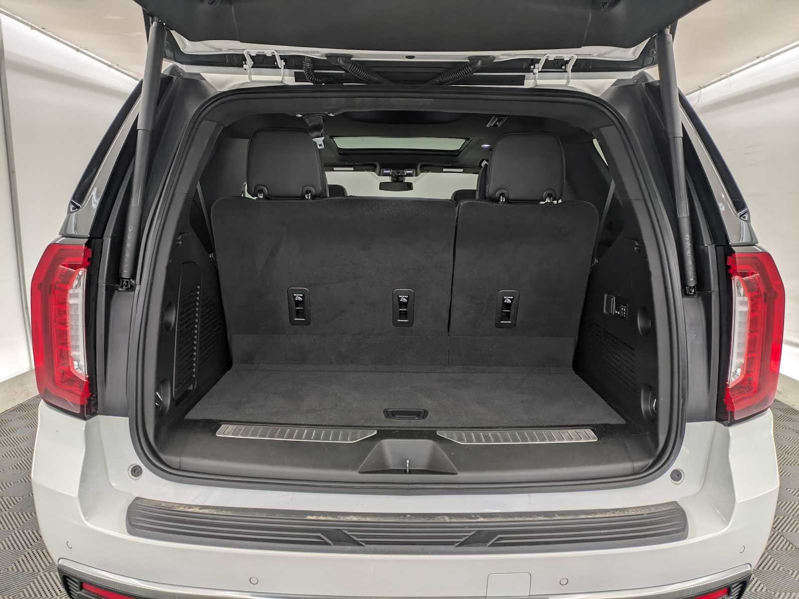 2022 GMC Yukon Denali 35