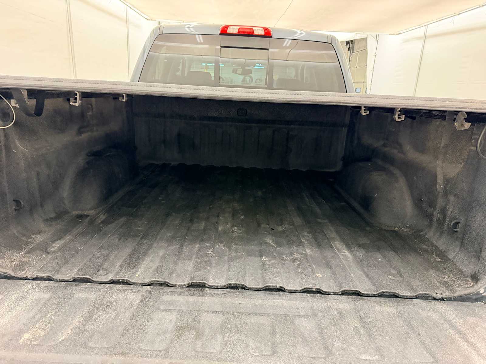 Thumbnail: 2018 Chevrolet Silverado 1500 - 33