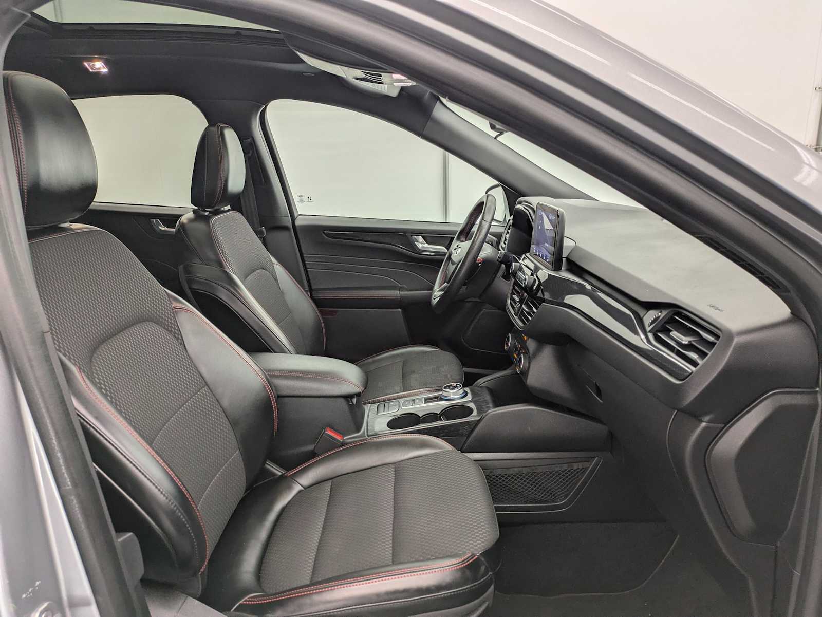 Thumbnail: 2023 Ford Escape - 22