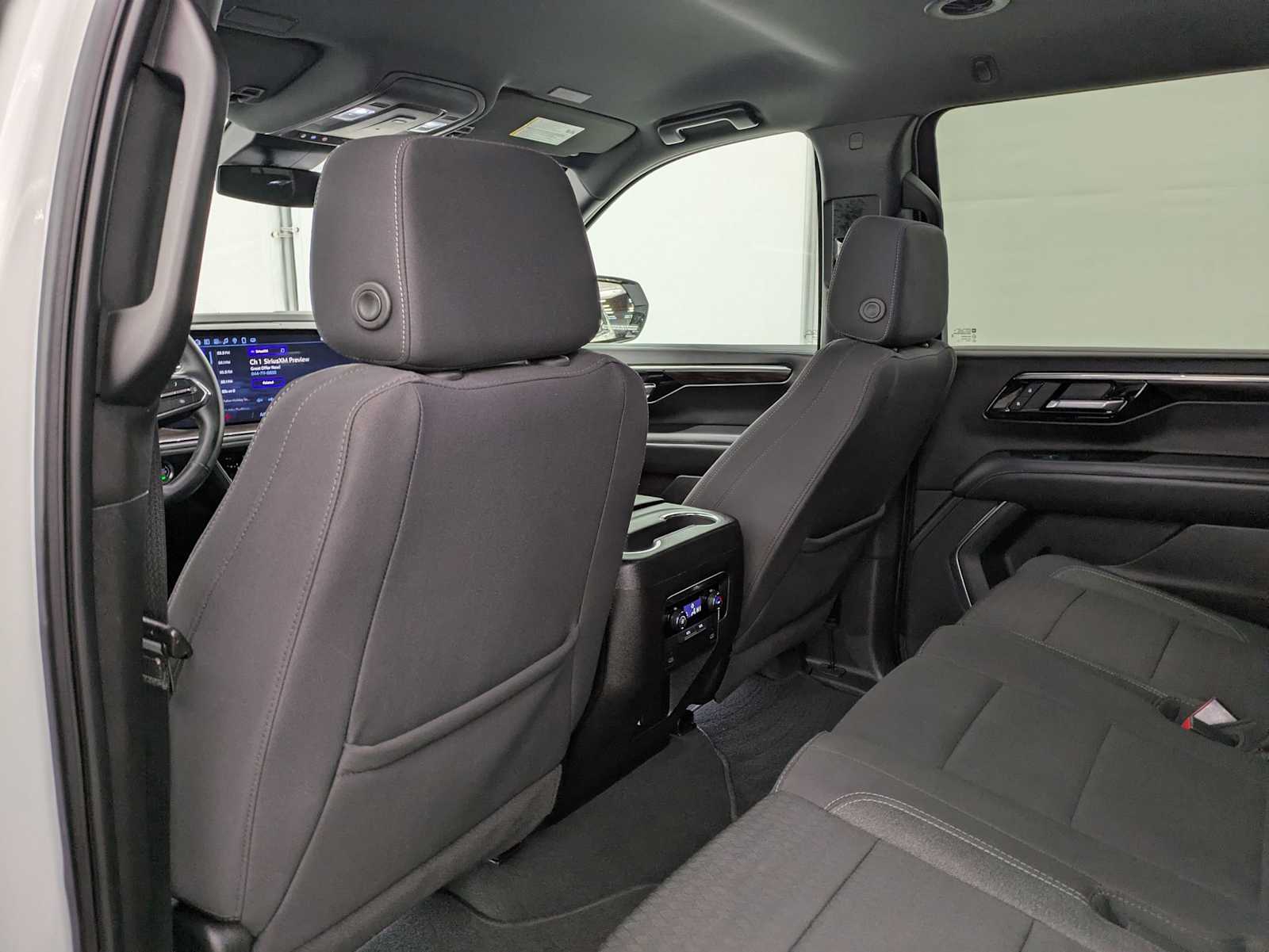 Thumbnail: 2025 Chevrolet Suburban - 17