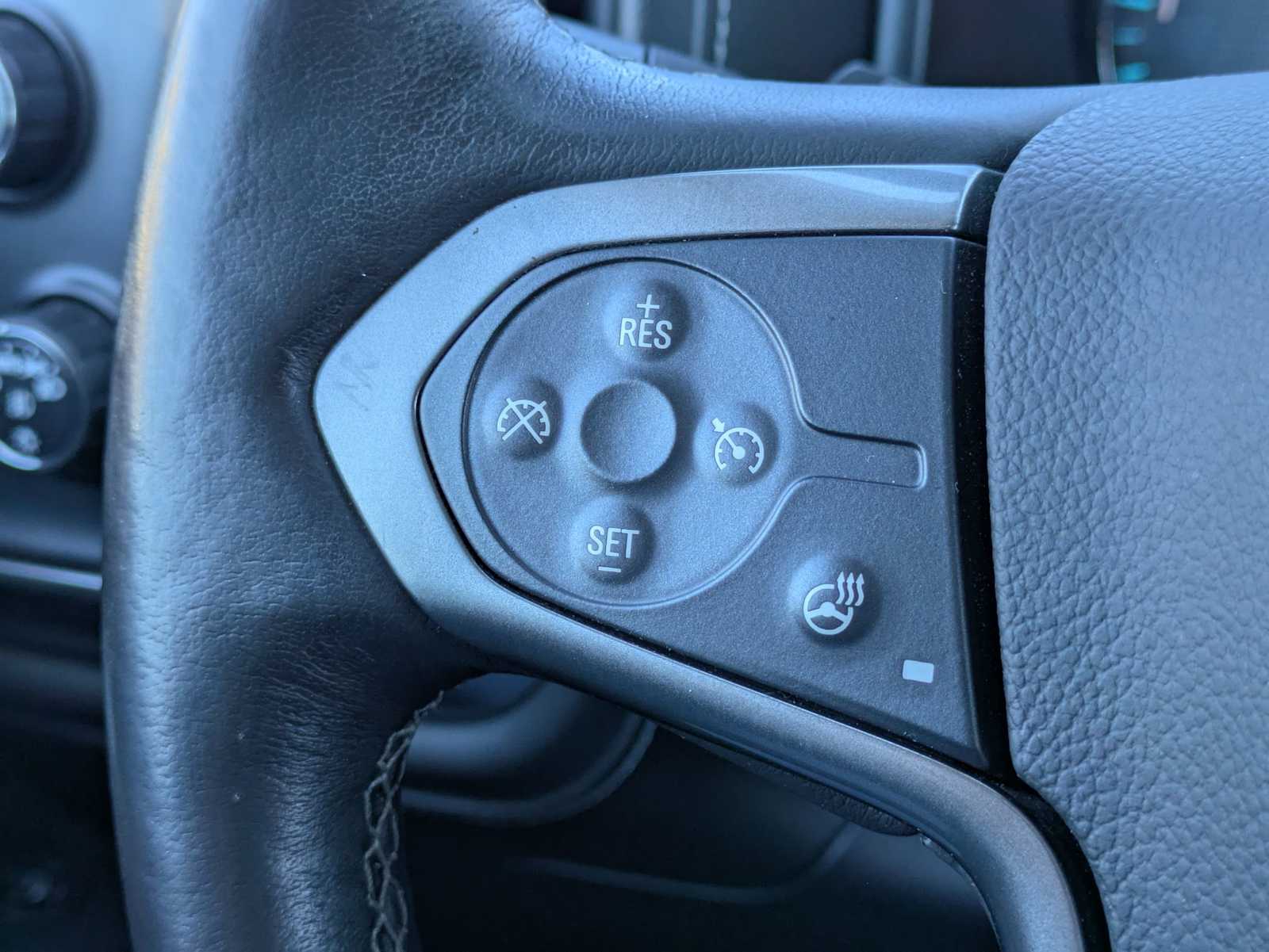 Thumbnail: 2015 Chevrolet Silverado 1500 - 26