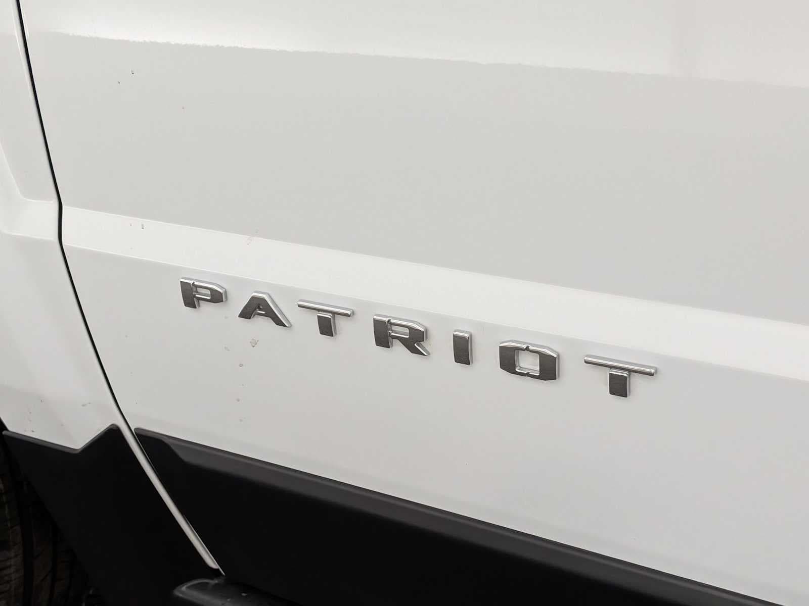 Thumbnail: 2016 Jeep Patriot - 11