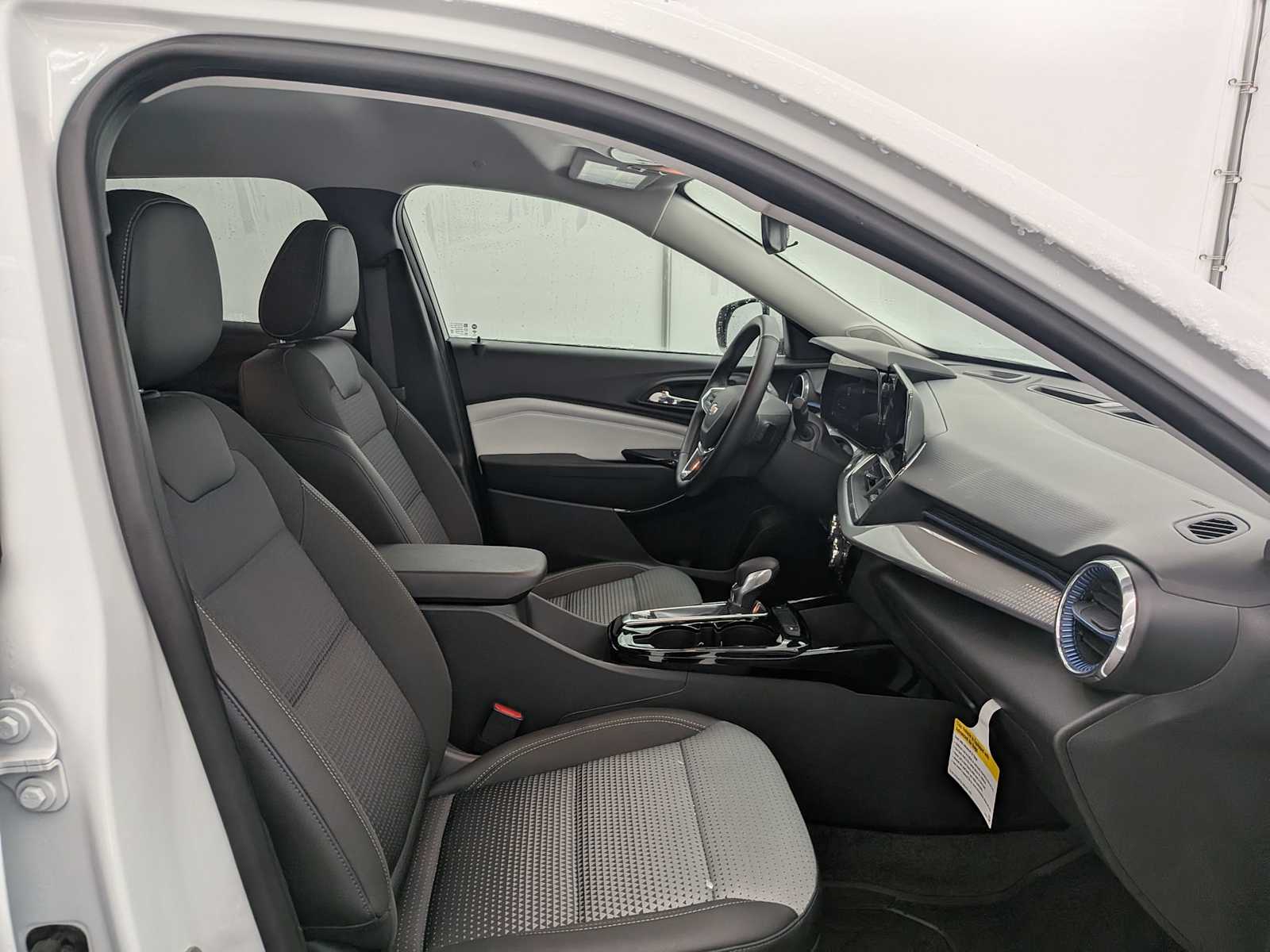 Thumbnail: 2025 Chevrolet Trax - 22