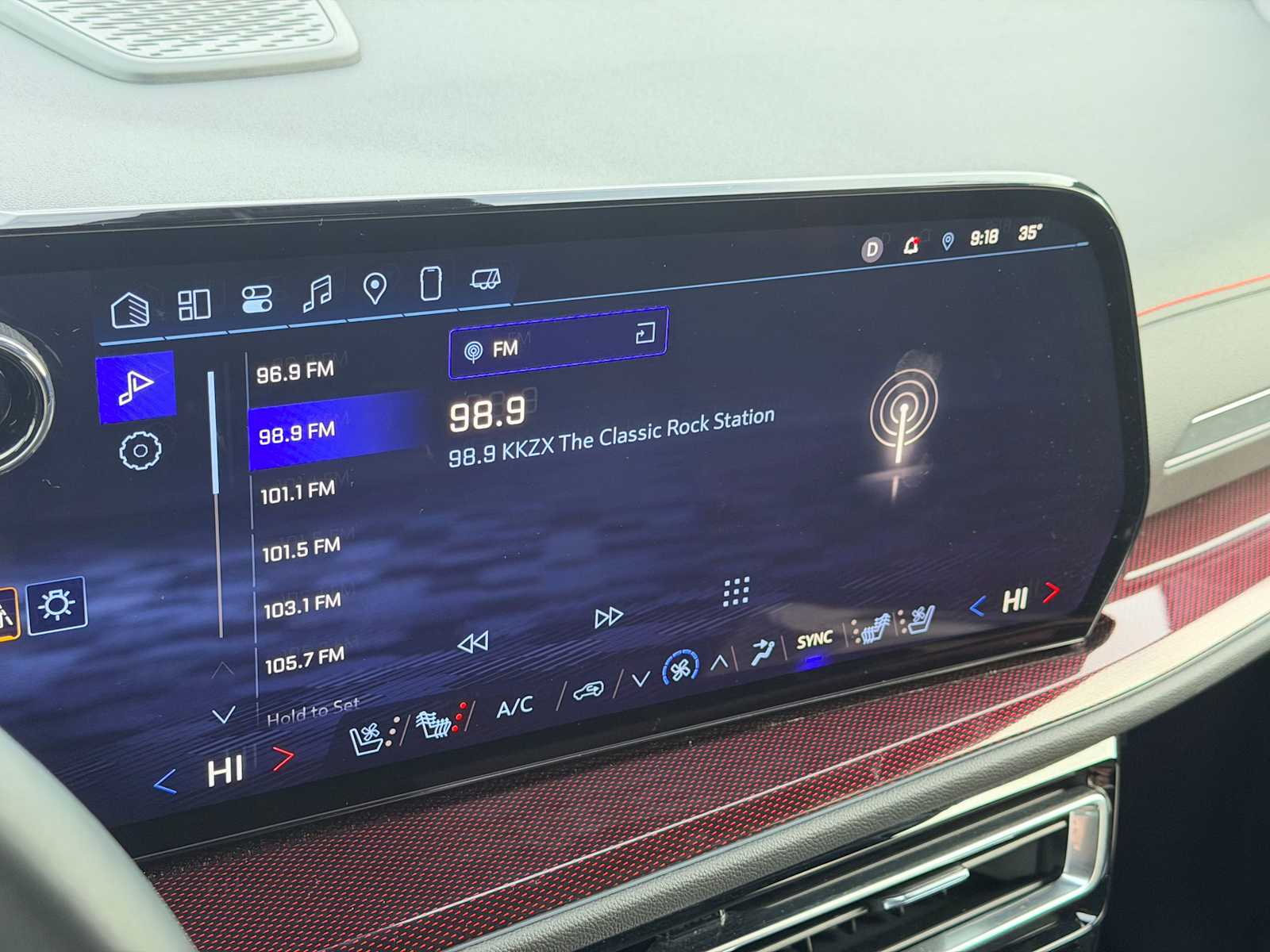 Thumbnail: 2024 Chevrolet Traverse - 30