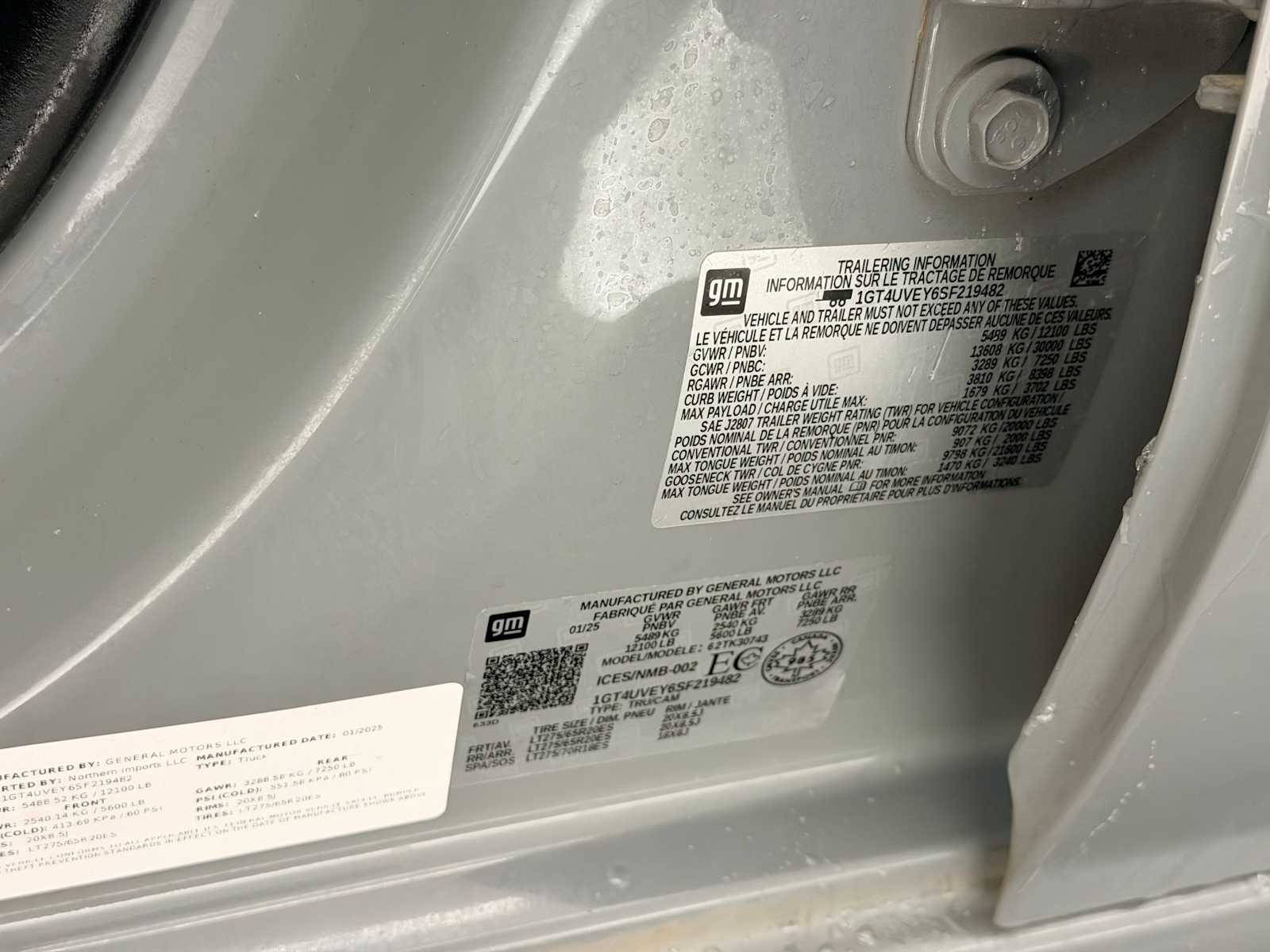 Thumbnail: 2025 GMC Sierra 3500 - 38