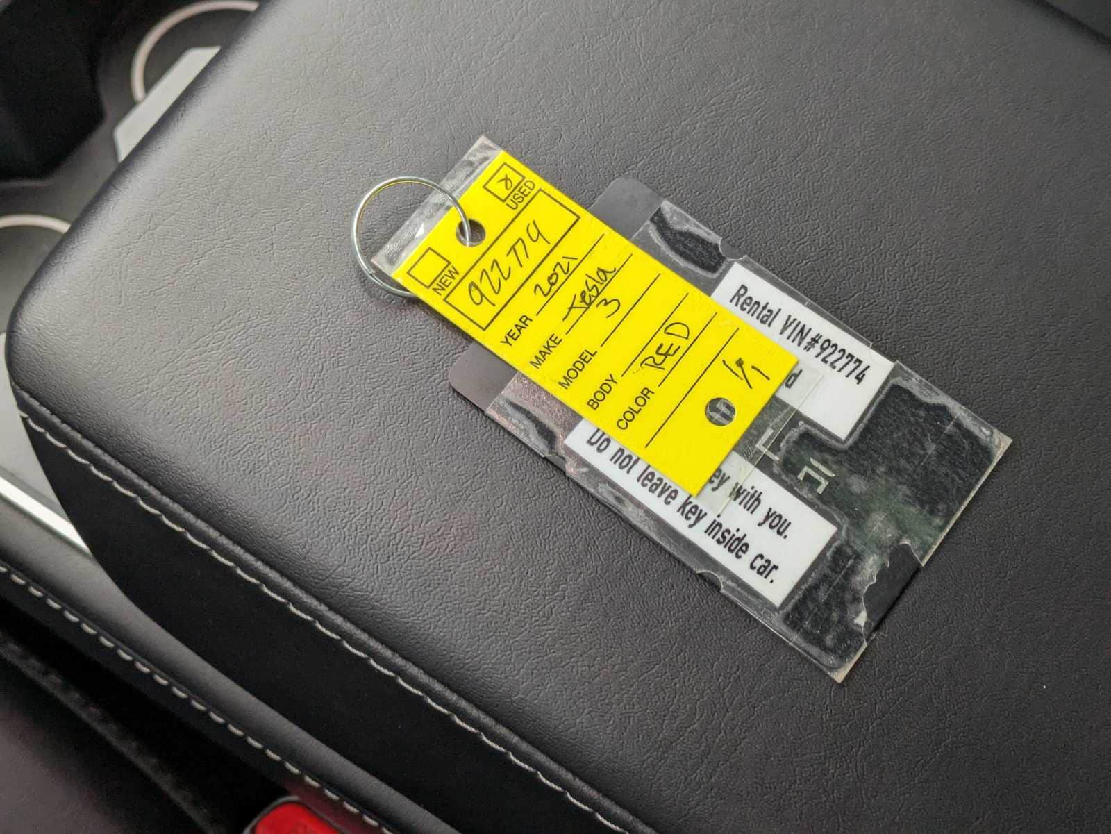 Thumbnail: 2021 Tesla Model 3 - 31