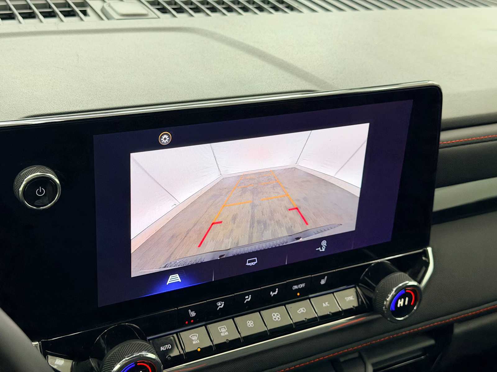 Thumbnail: 2024 Chevrolet Colorado - 28