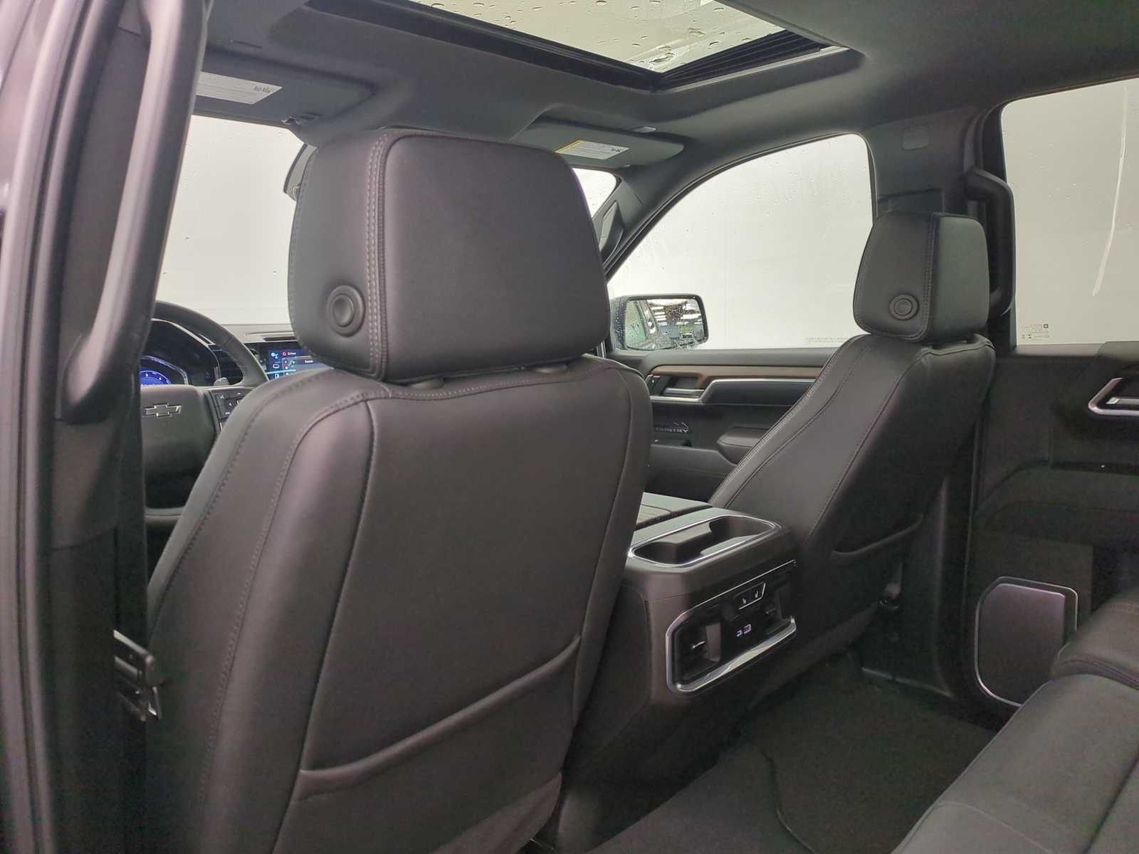 Thumbnail: 2025 Chevrolet Silverado 1500 - 17