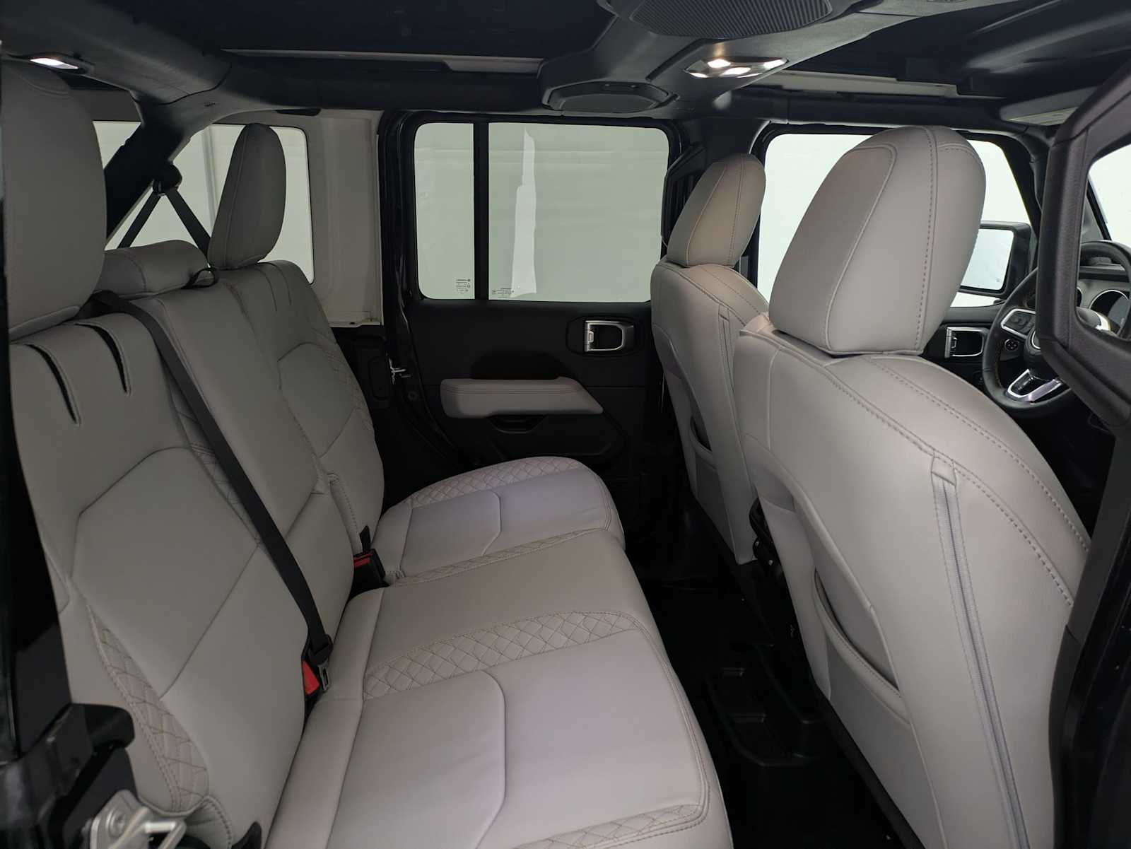 Thumbnail: 2023 Jeep Wrangler - 21