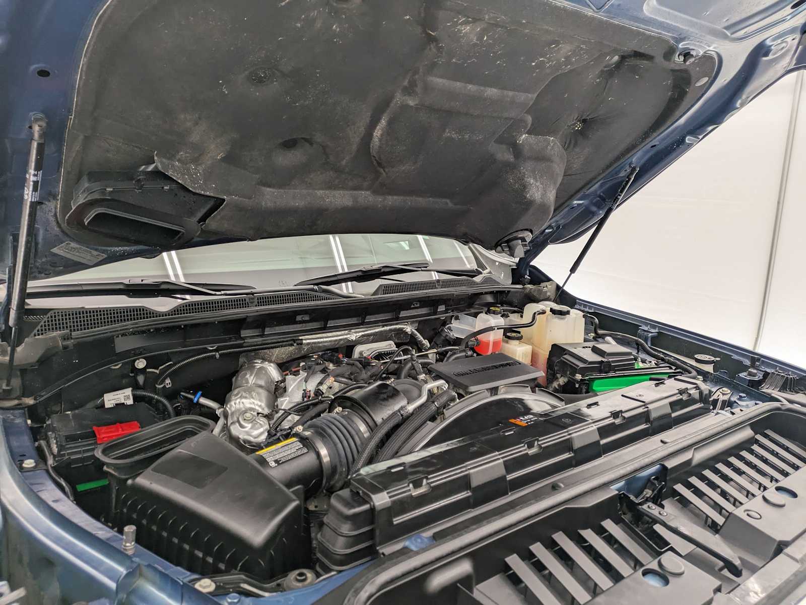 Thumbnail: 2025 GMC Sierra 2500 - 16