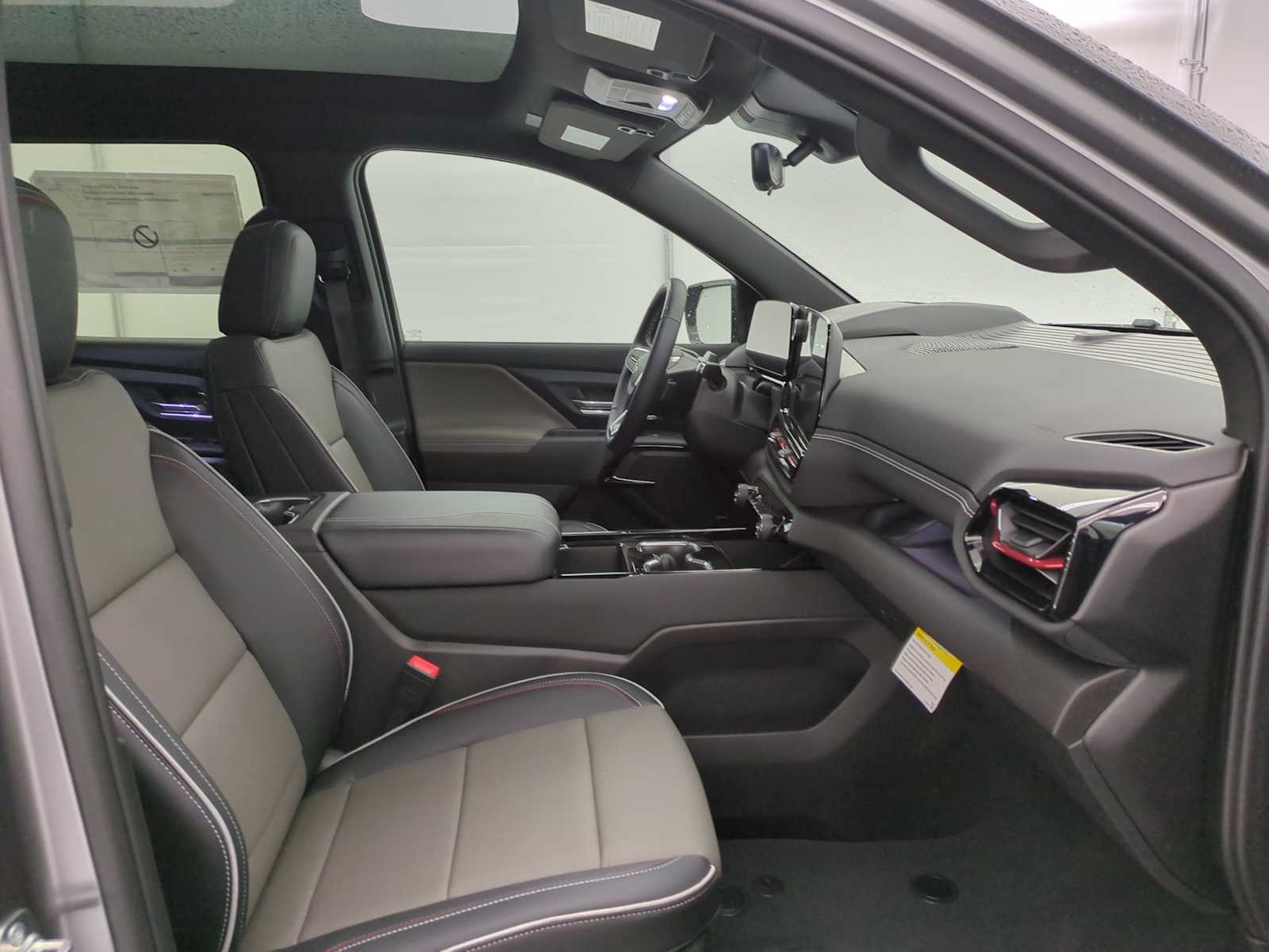 Thumbnail: 2026 Chevrolet Silverado EV - 21