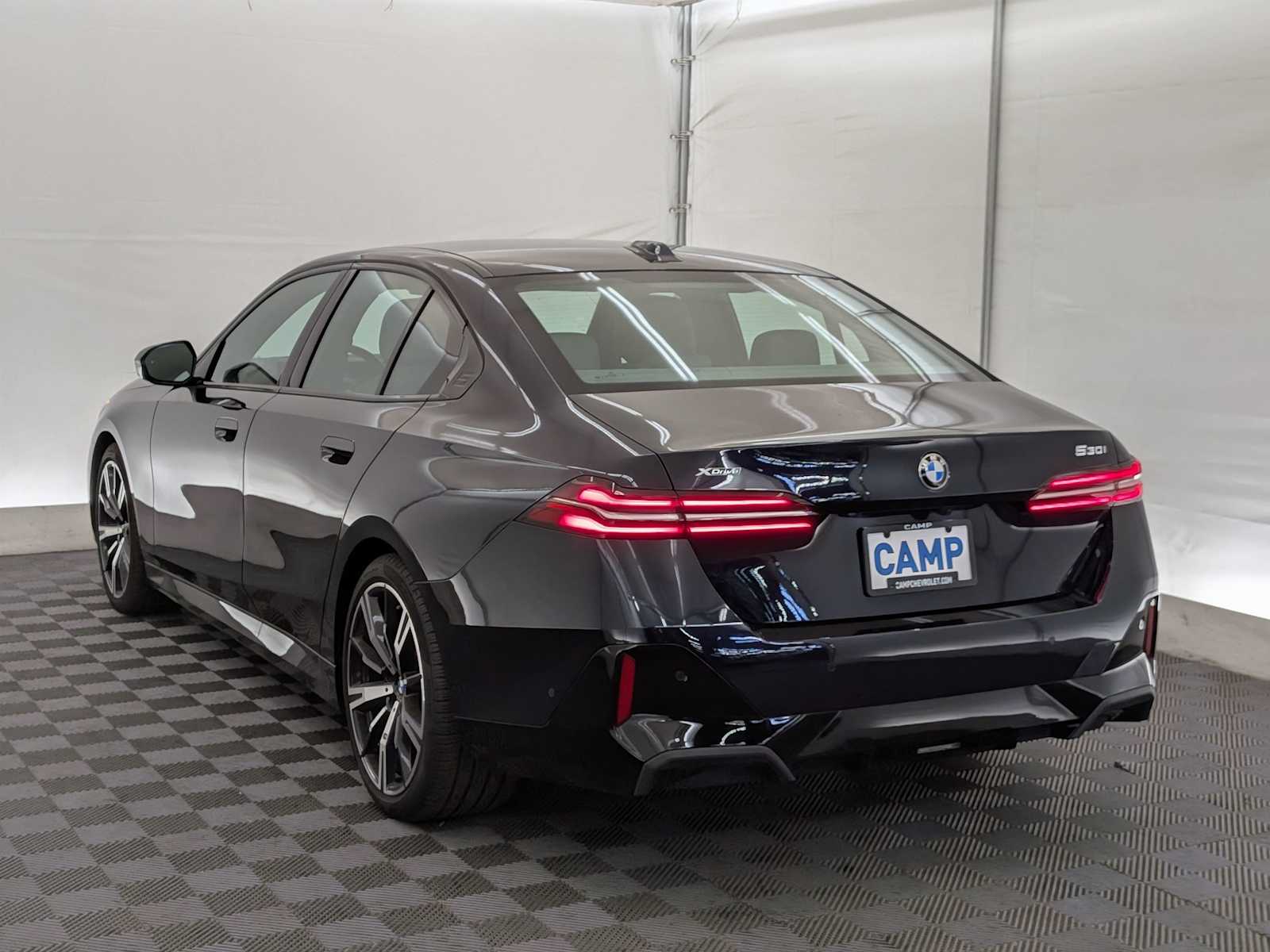 Thumbnail: 2024 BMW 5 Series - 4