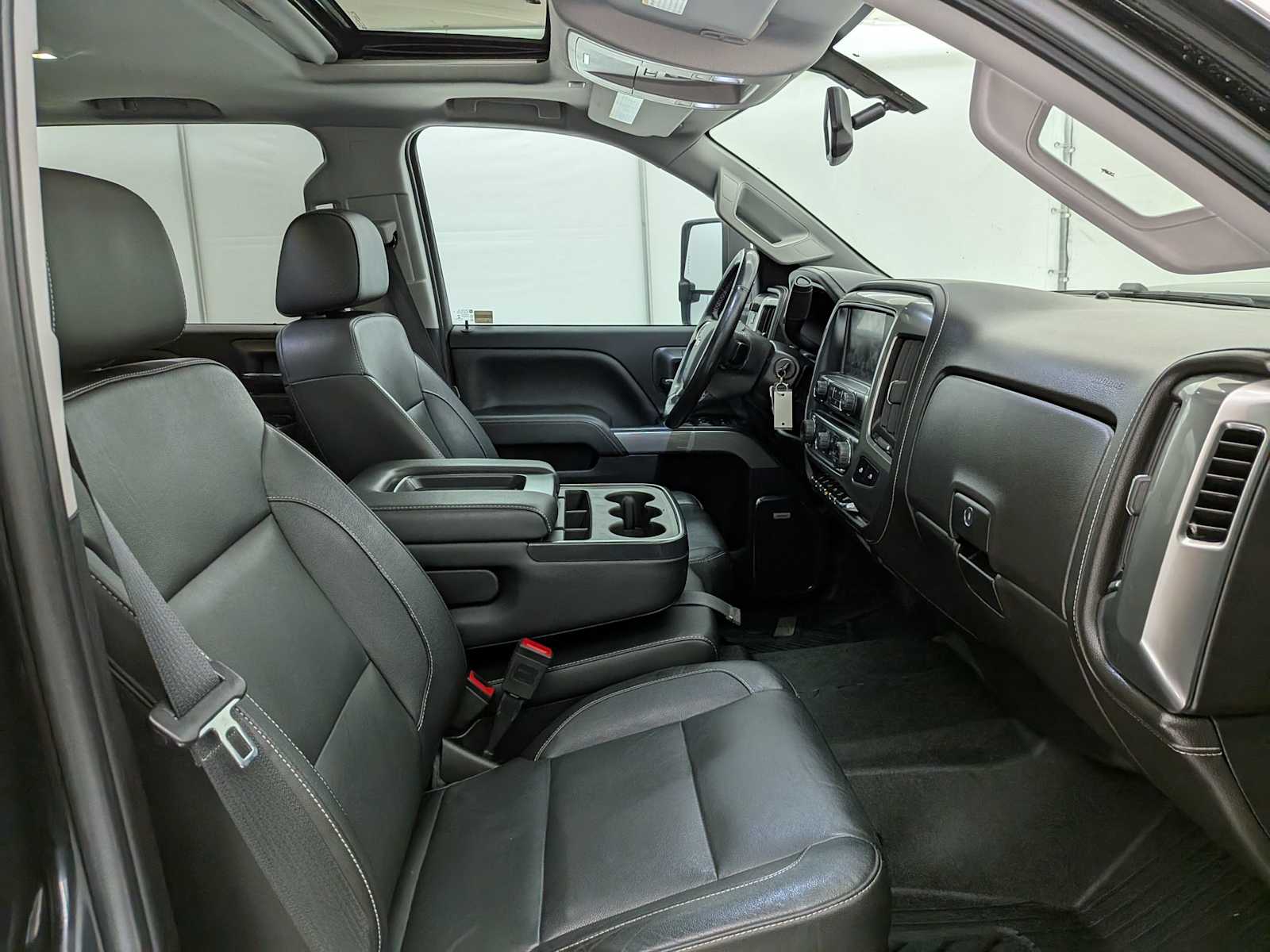 Thumbnail: 2019 Chevrolet Silverado 2500 - 25