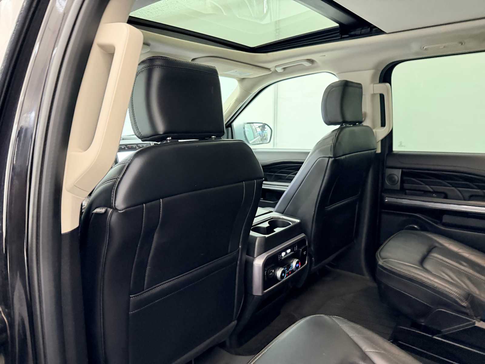 Thumbnail: 2021 Ford Expedition - 18