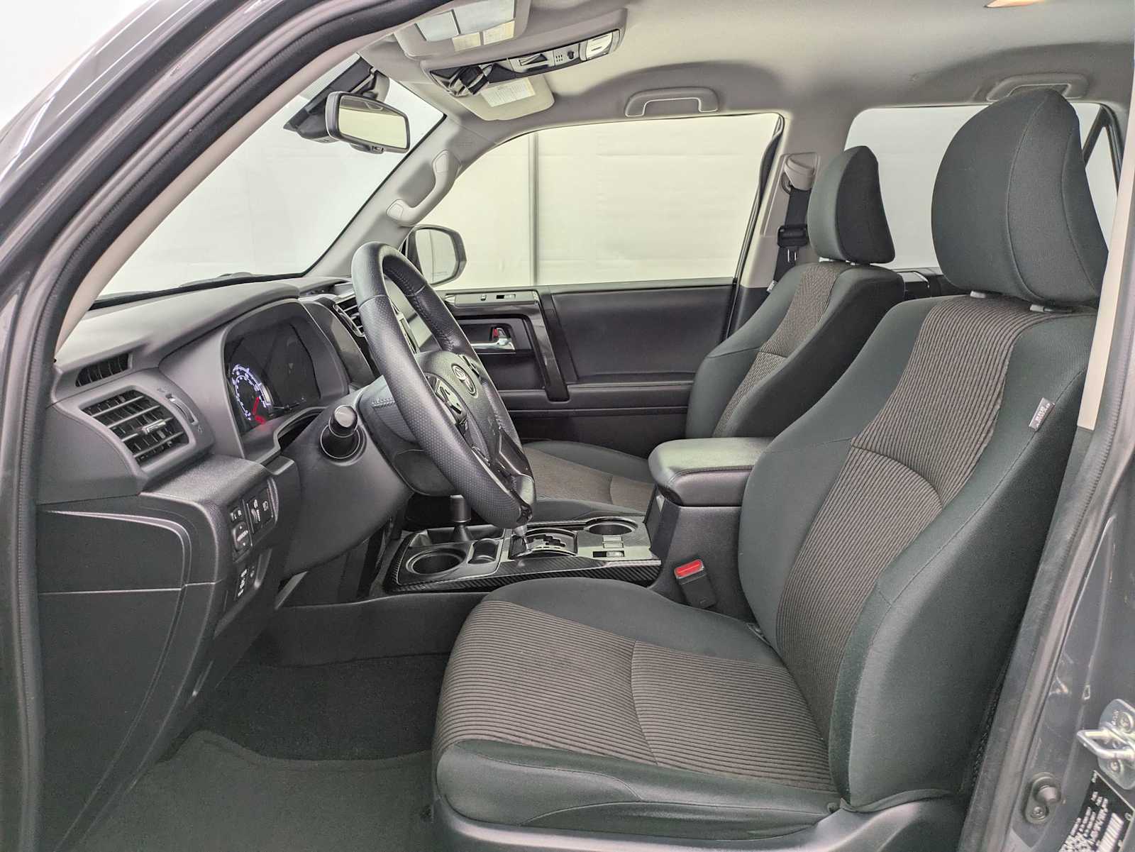 Thumbnail: 2024 Toyota 4Runner - 16