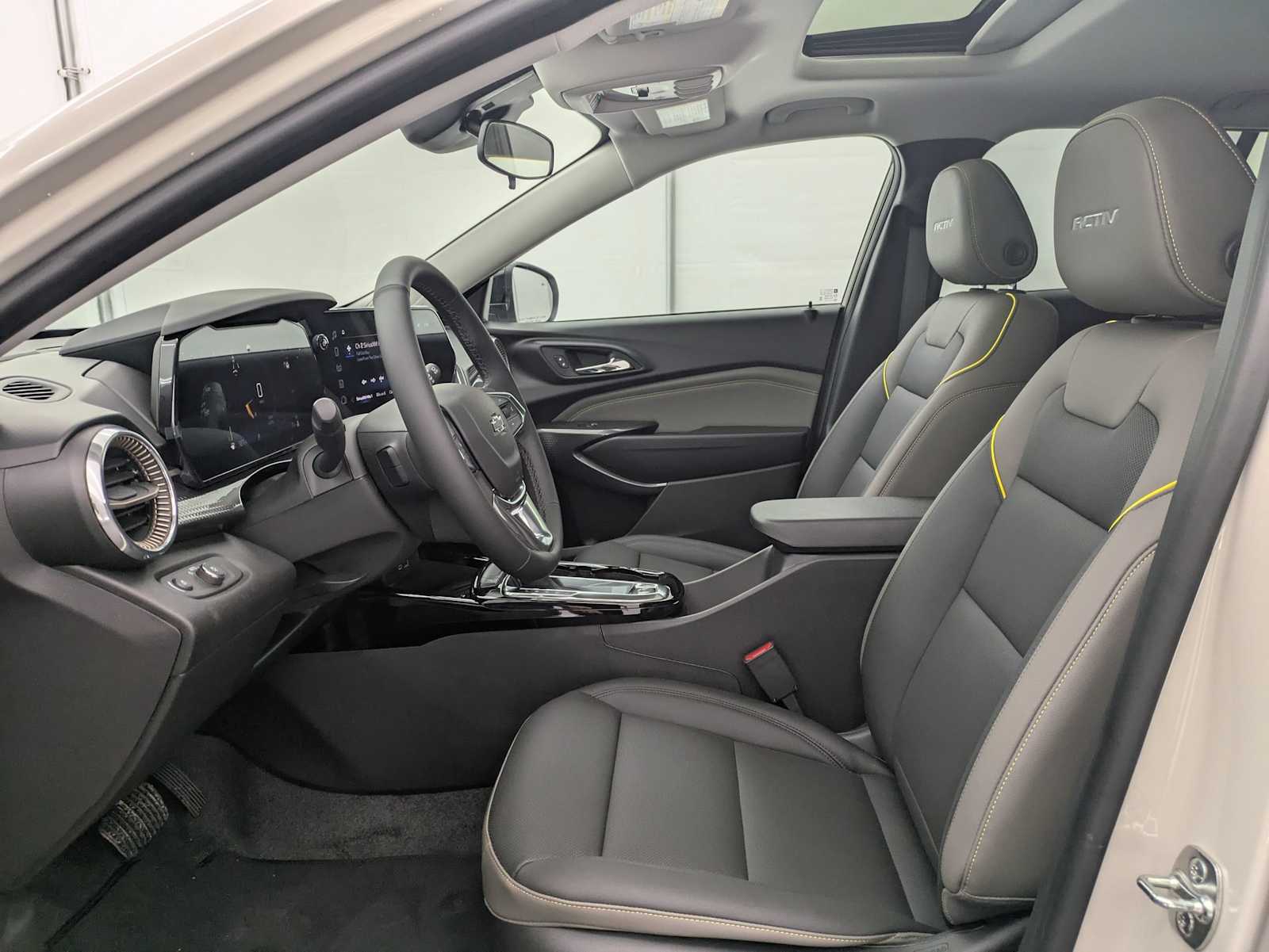 Thumbnail: 2026 Chevrolet Trax - 17