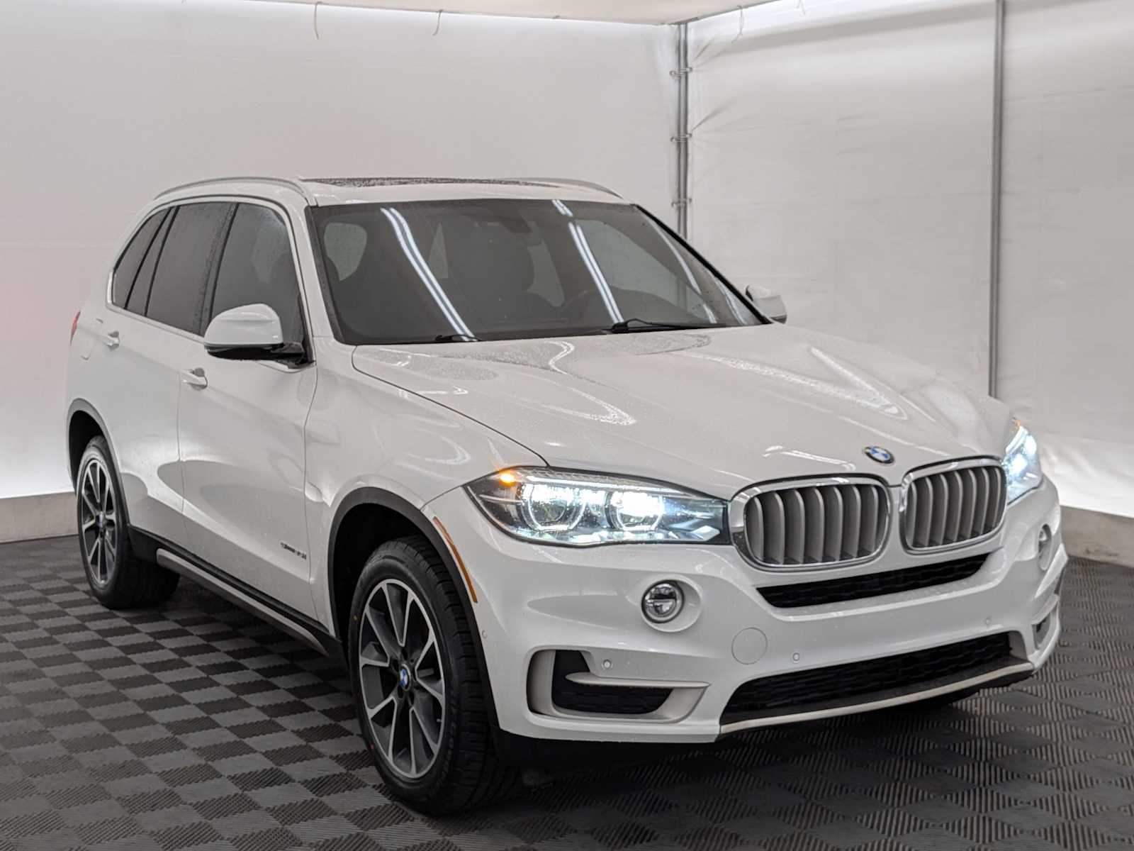 Thumbnail: 2017 BMW X5 - 8