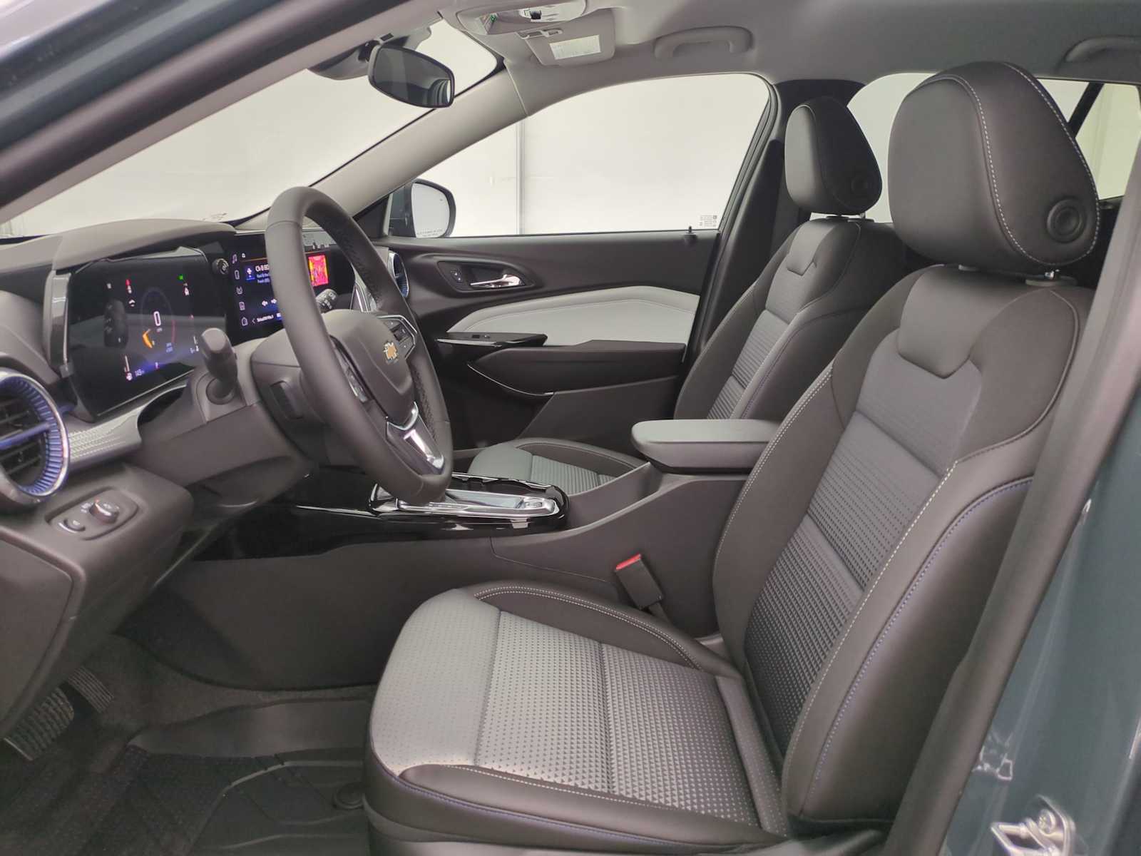 Thumbnail: 2026 Chevrolet Trax - 15