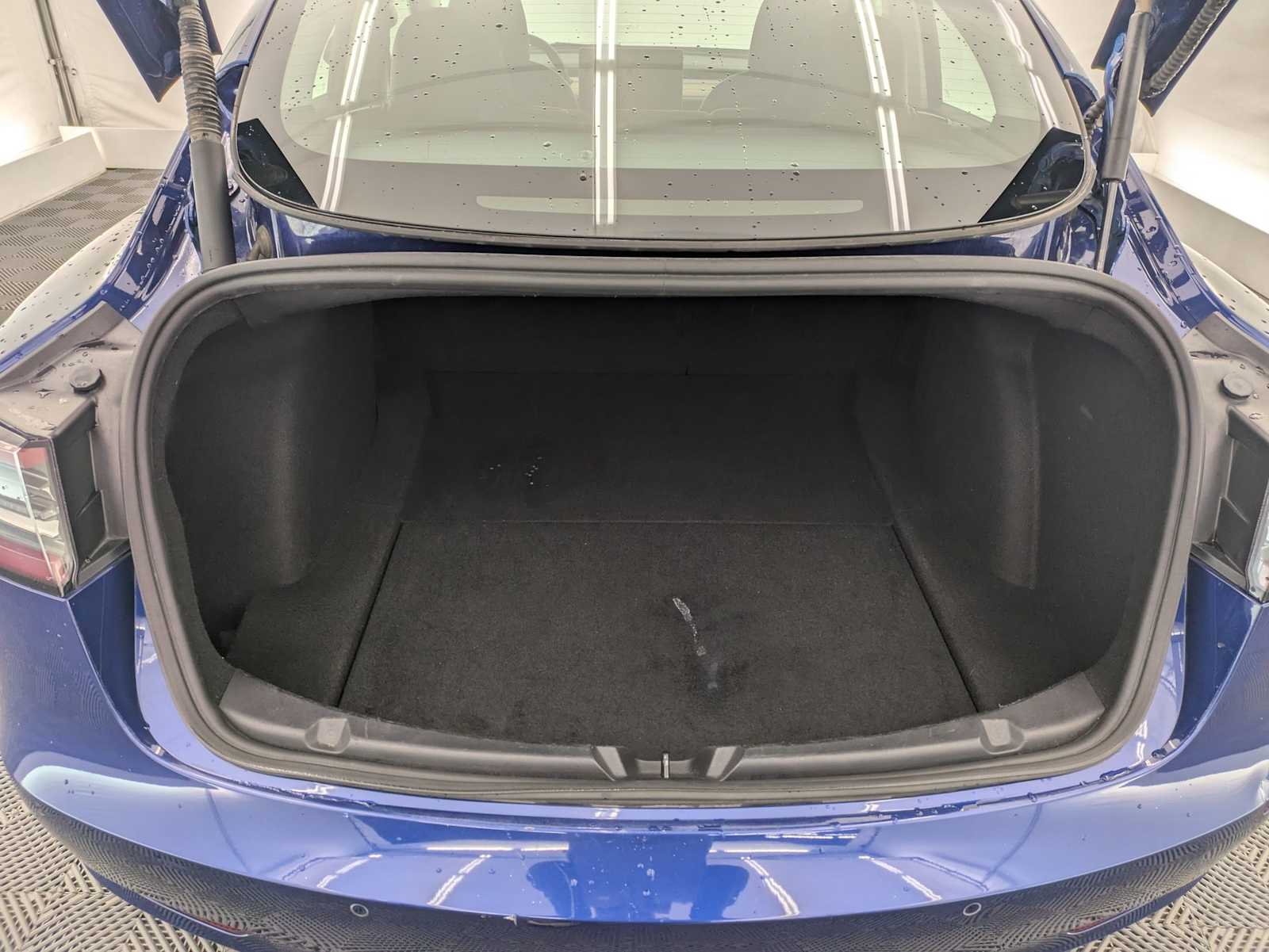 Thumbnail: 2022 Tesla Model 3 - 28