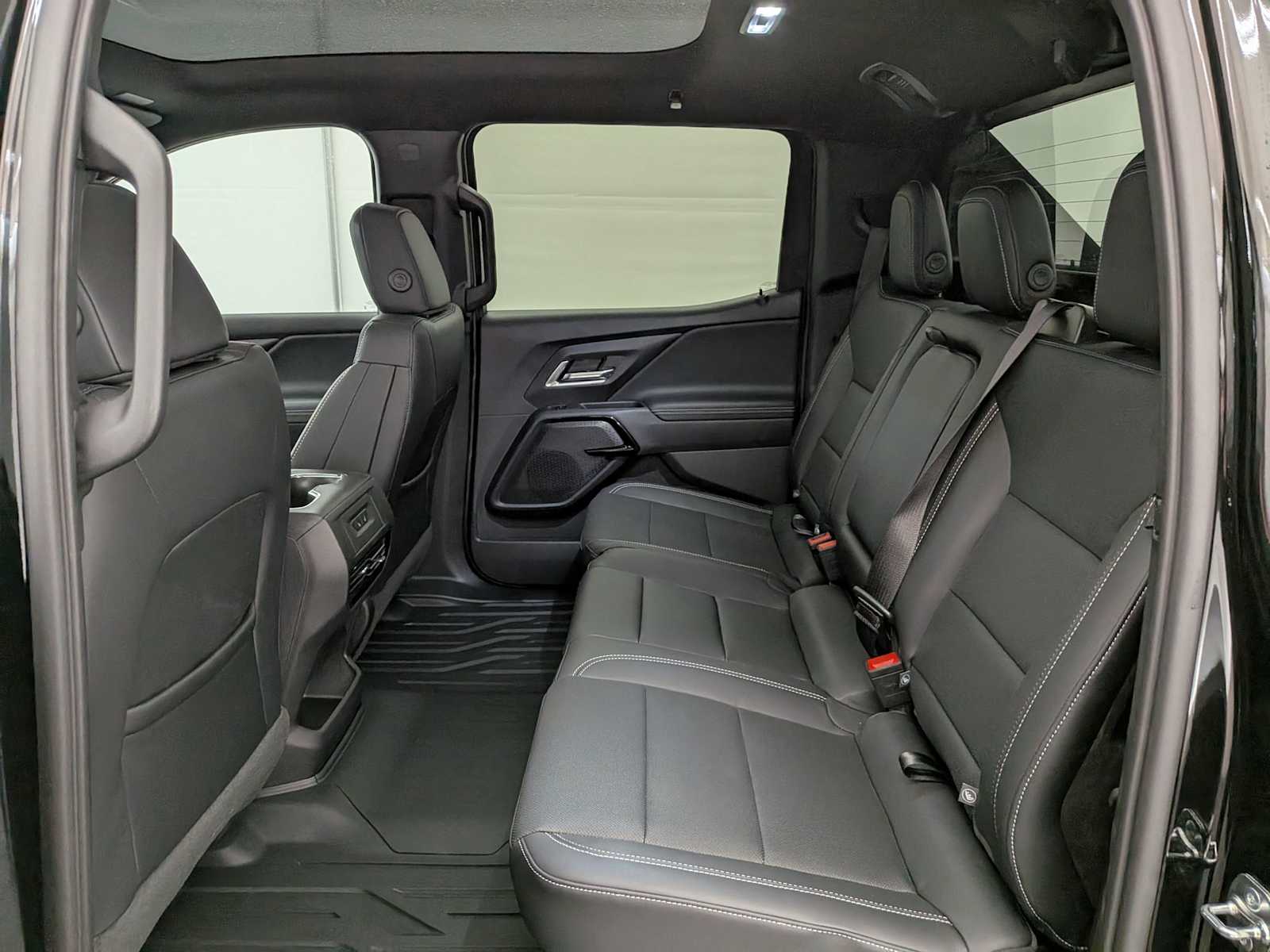 Thumbnail: 2026 Chevrolet Silverado EV - 19