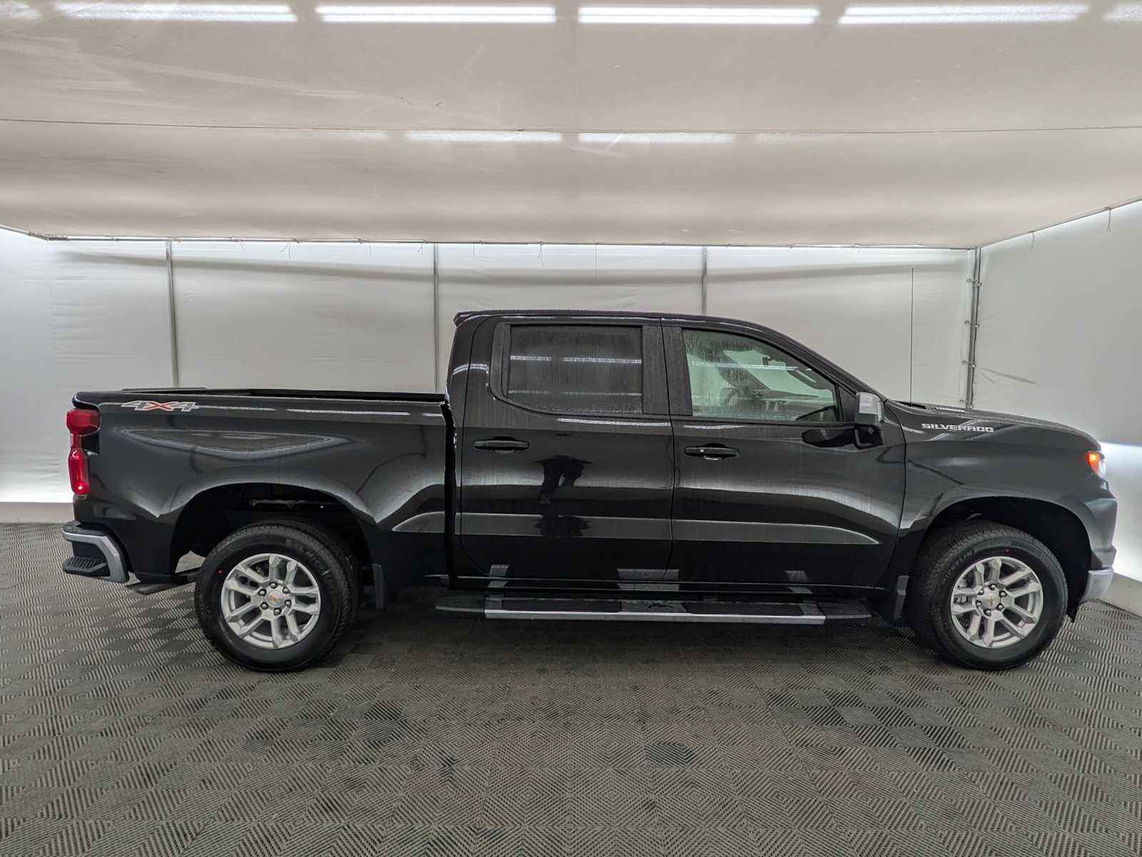 Thumbnail: 2026 Chevrolet Silverado 1500 - 7