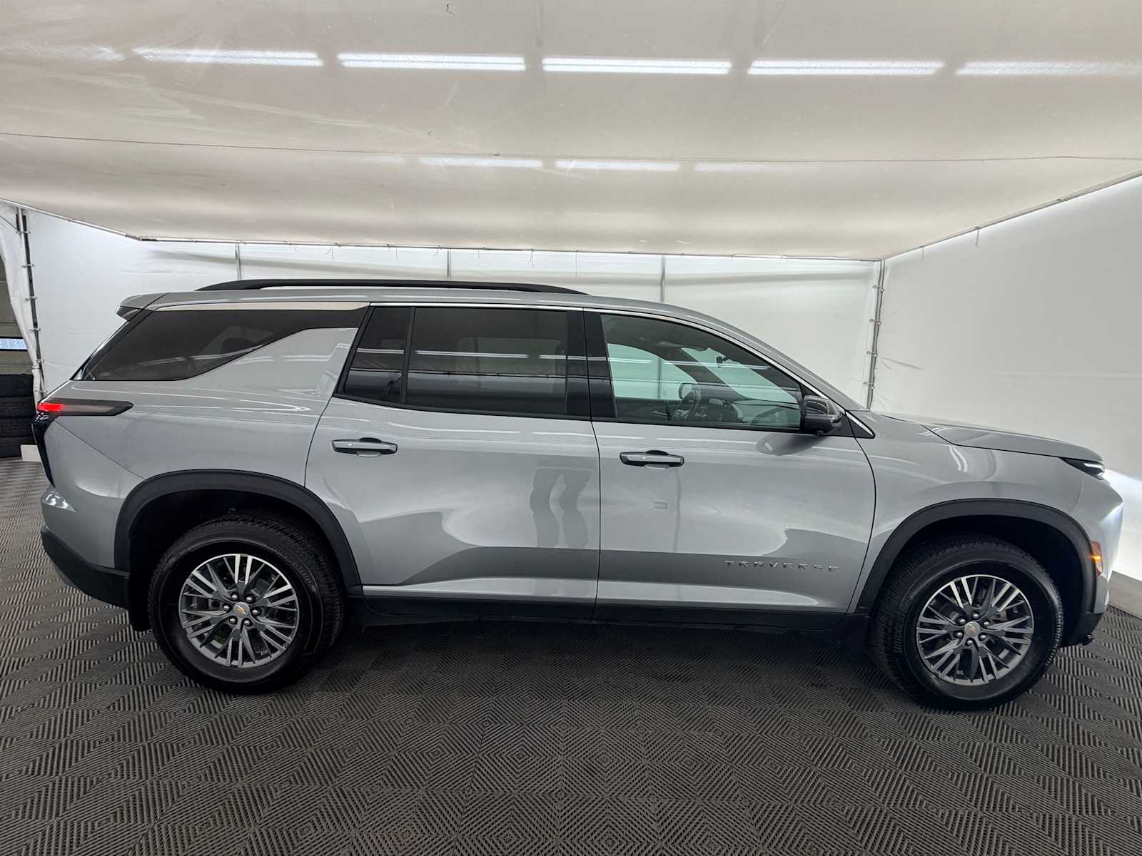 Thumbnail: 2025 Chevrolet Traverse - 7