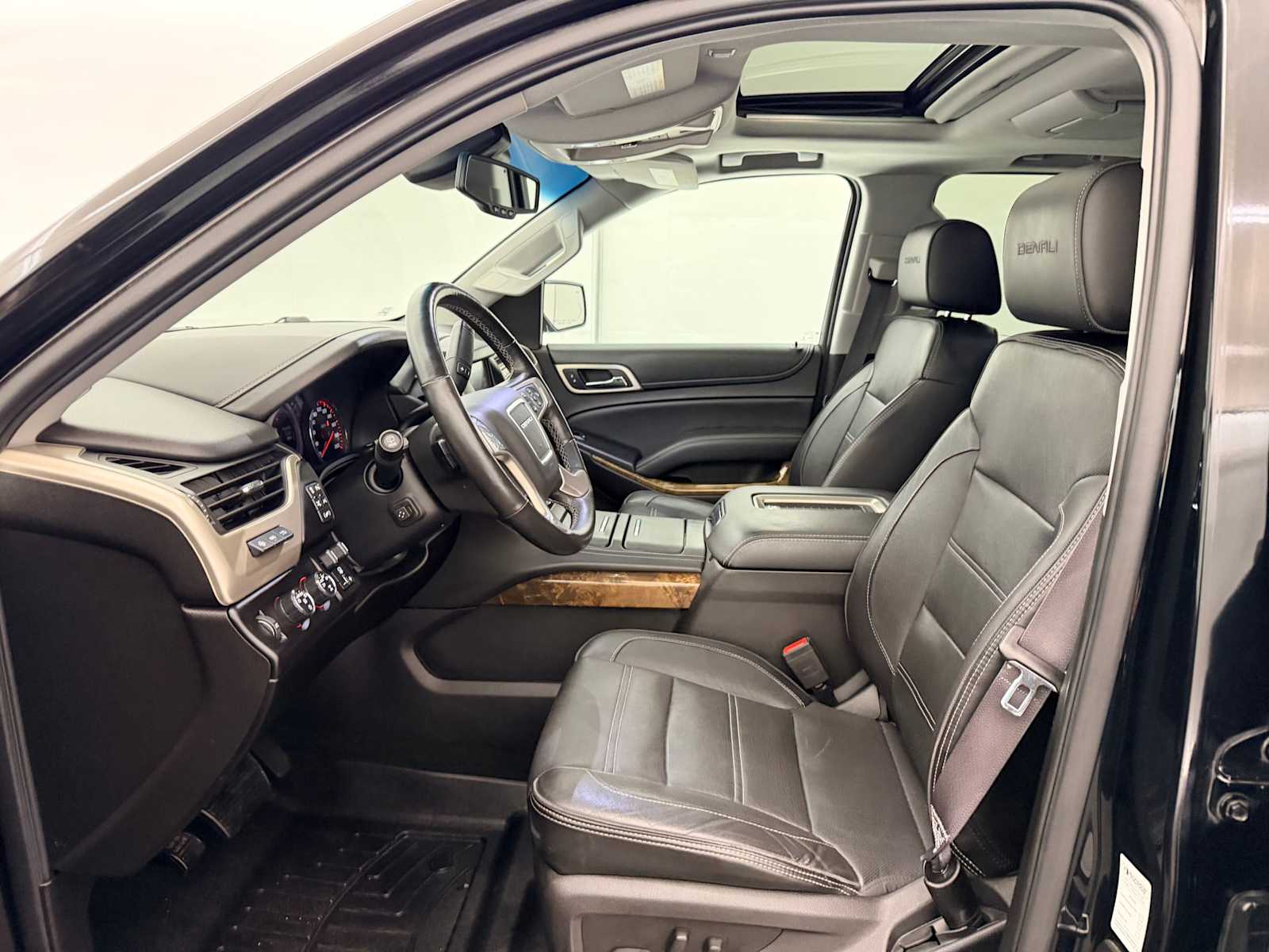 Thumbnail: 2016 GMC Yukon XL - 15