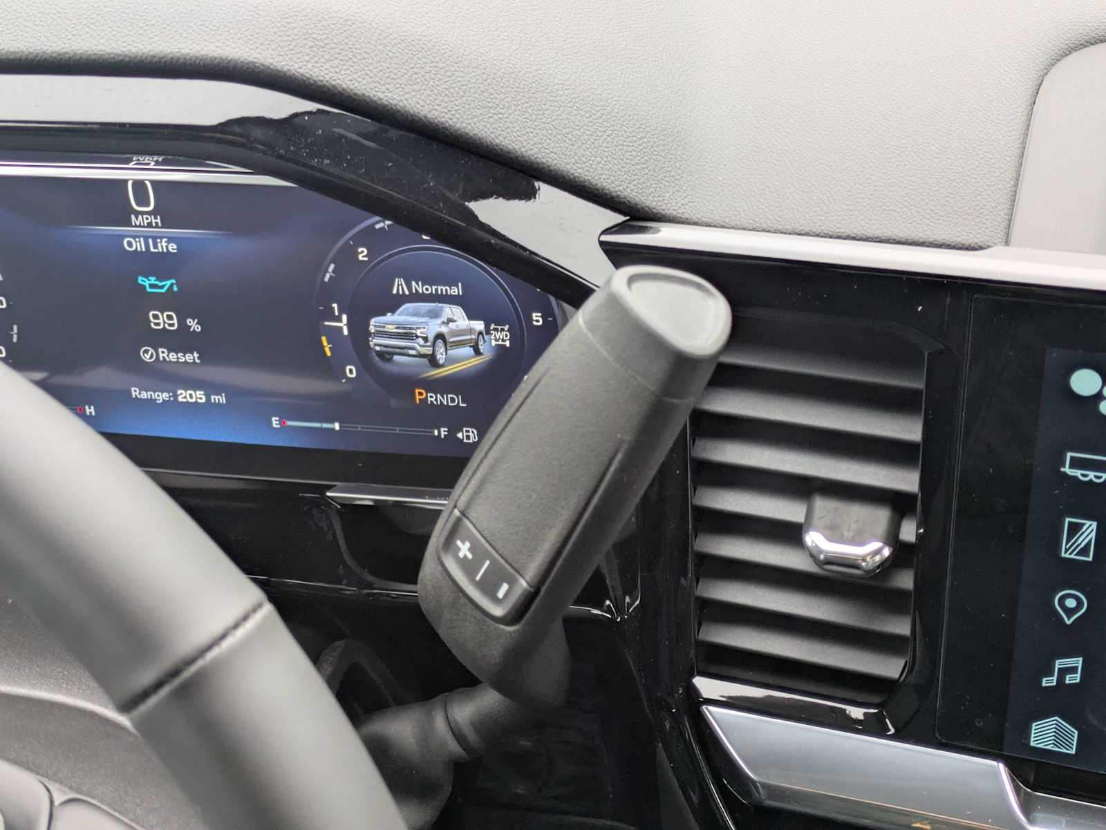 Thumbnail: 2026 Chevrolet Silverado 1500 - 31