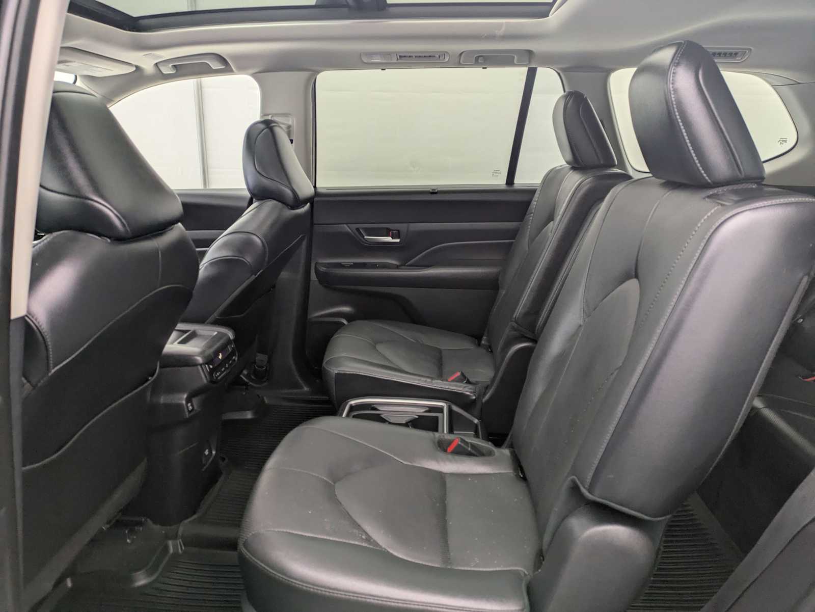 Thumbnail: 2024 Toyota Grand Highlander - 20