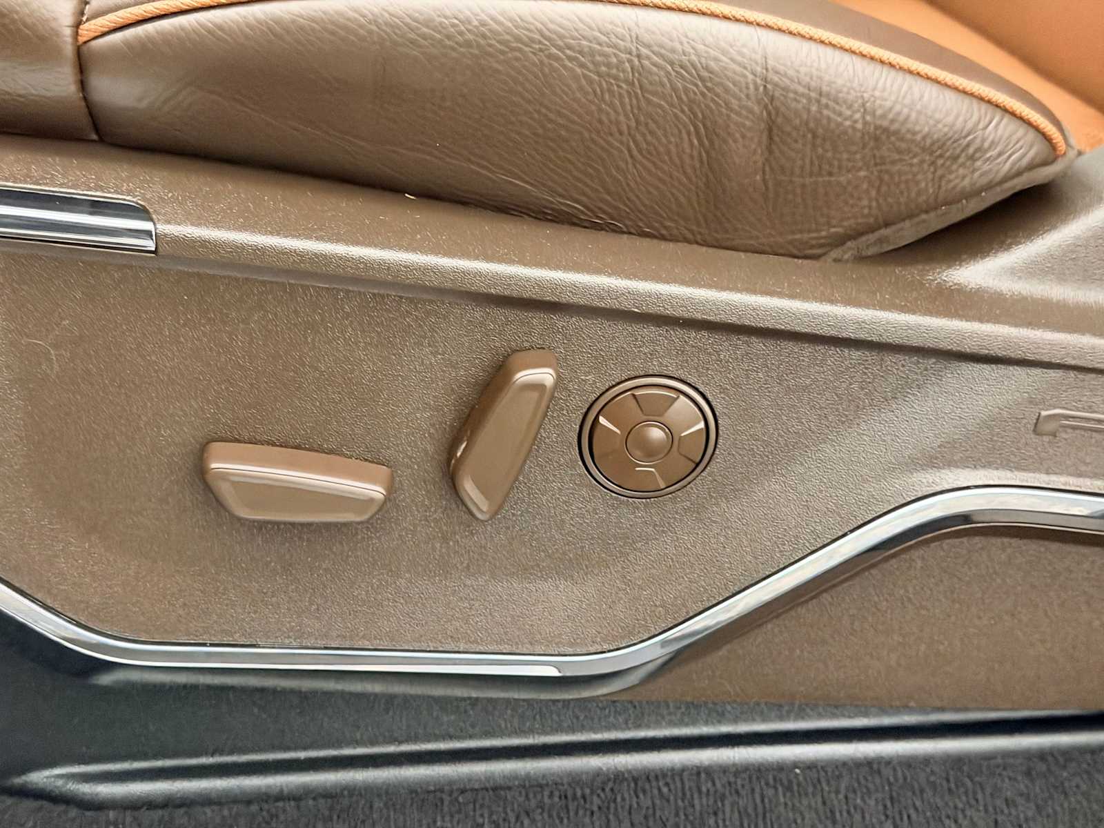 Thumbnail: 2025 Ford F-350 - 19